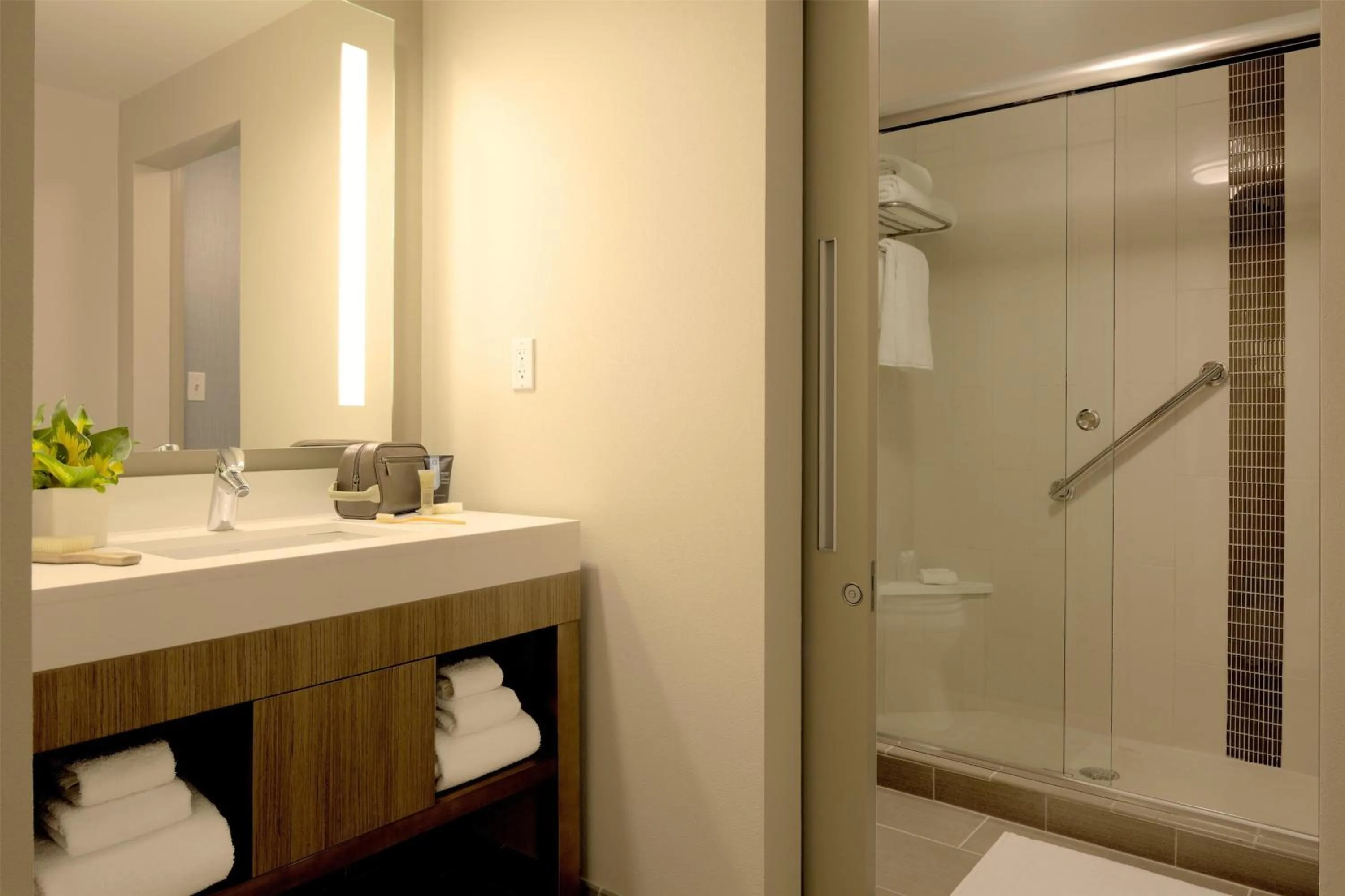 Bathroom in Hyatt Place Shenzhen Dongmen