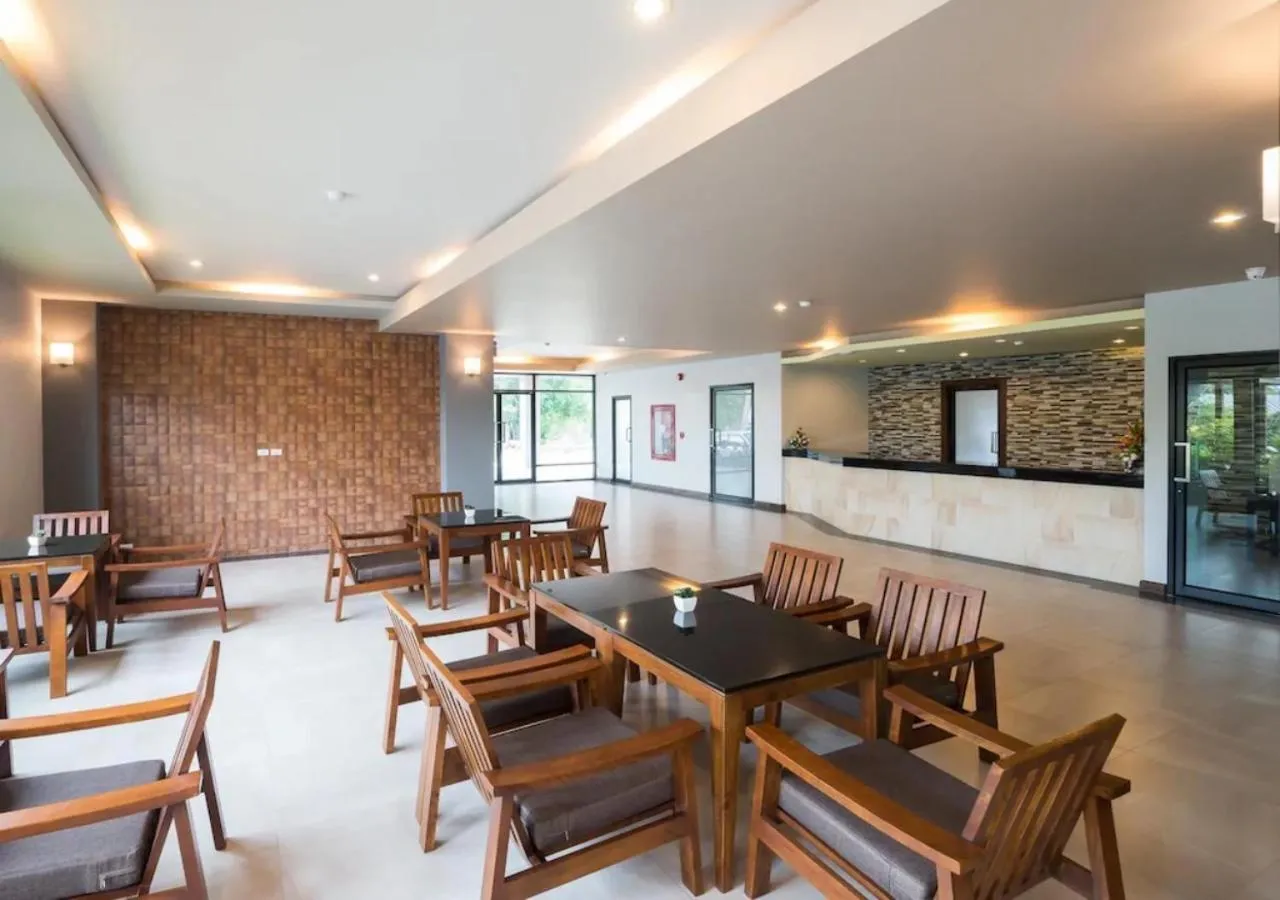 Lobby or reception in Savotel Hotel