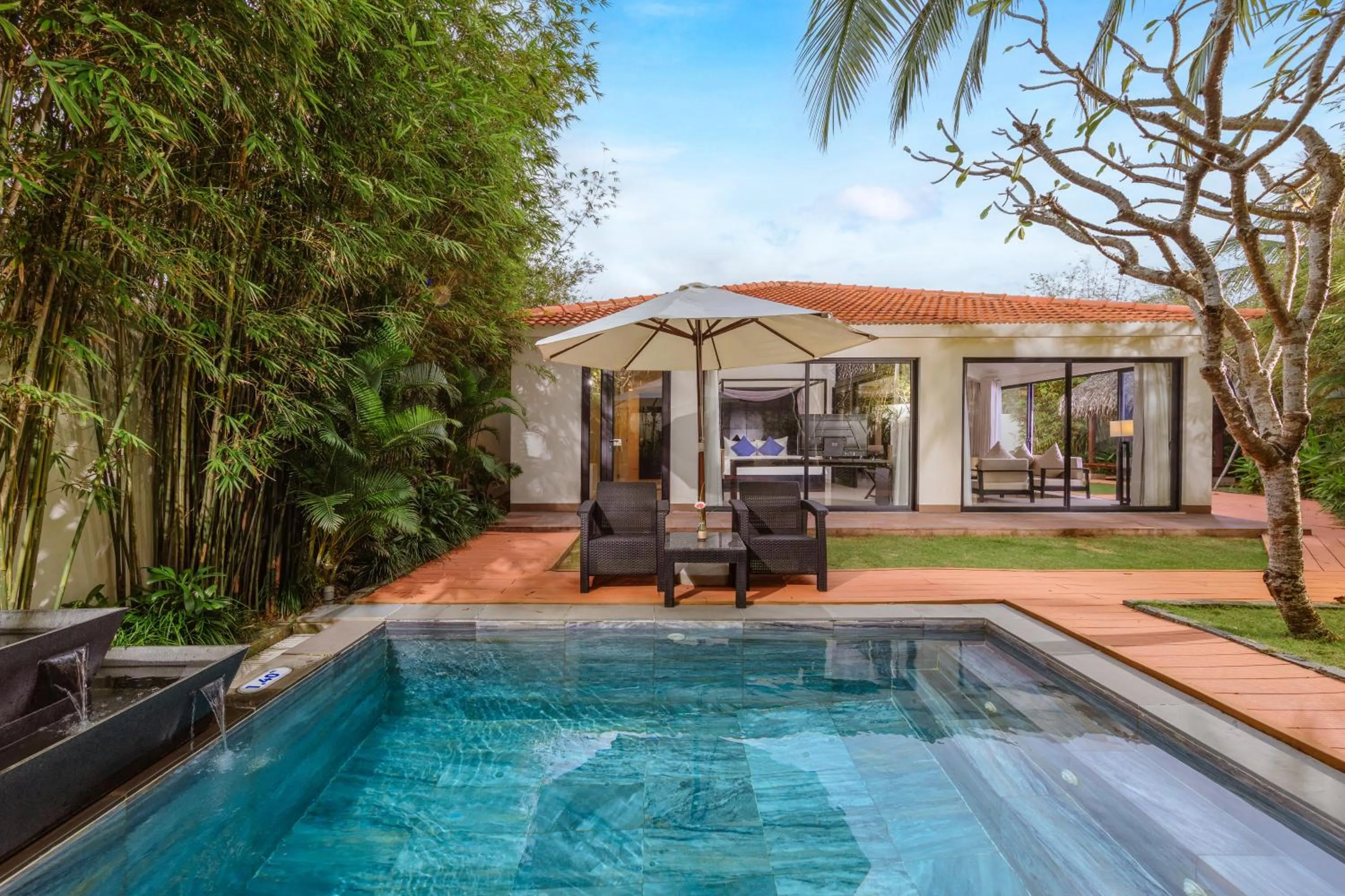 Swimming pool in Grandvrio Ocean Resort Danang