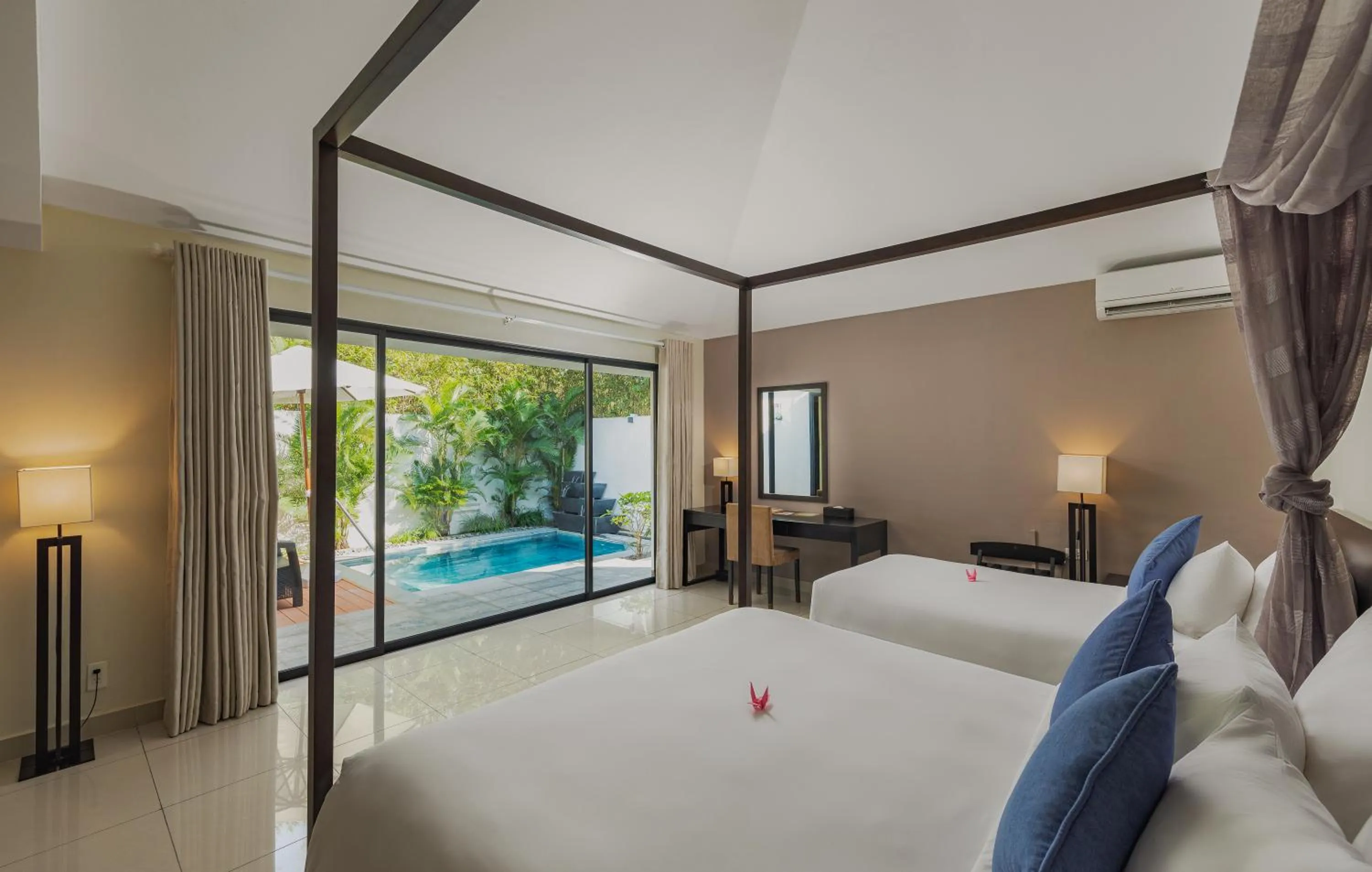 Bed in Grandvrio Ocean Resort Danang