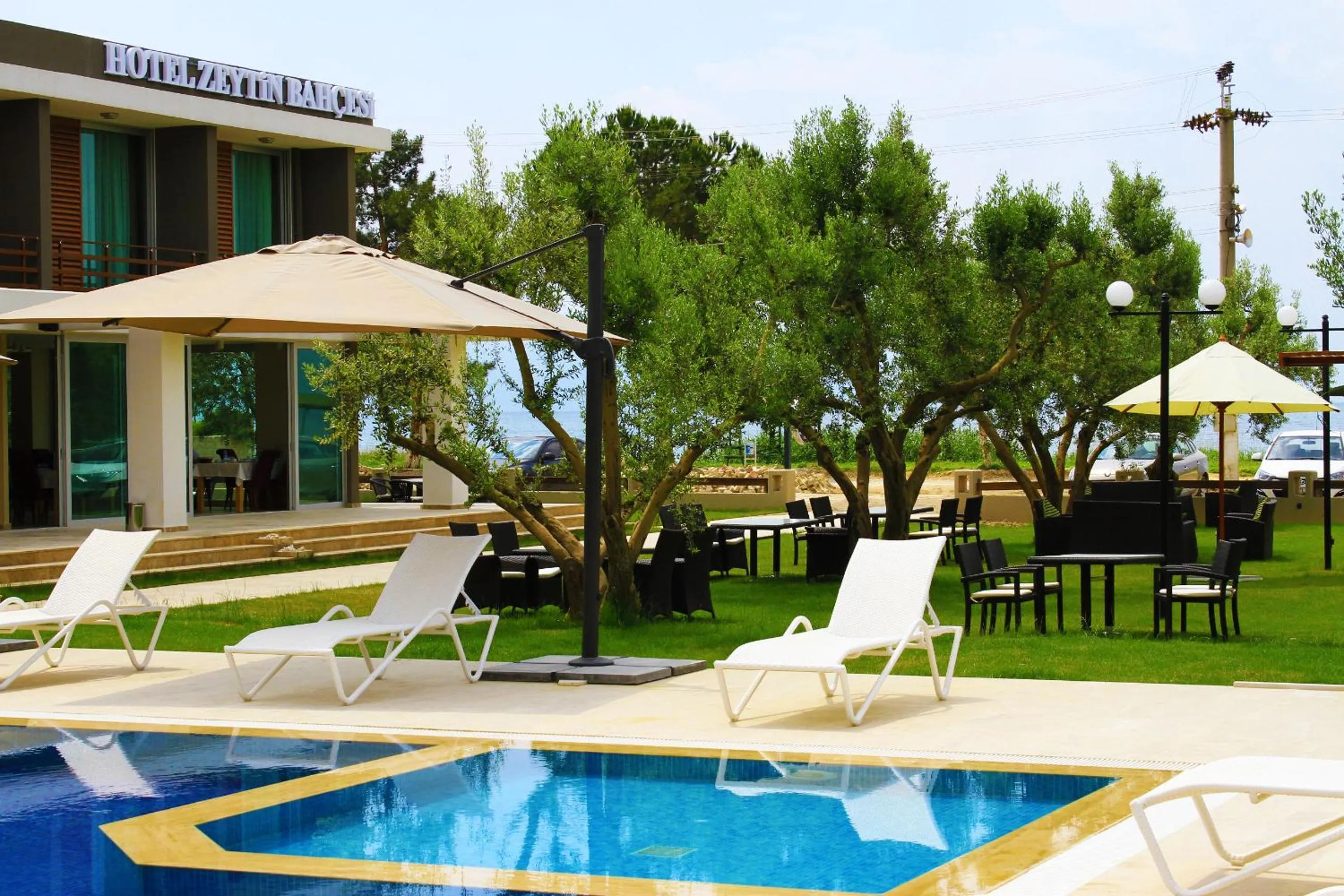 Swimming pool in Zeytin Bahcesi Hotel
