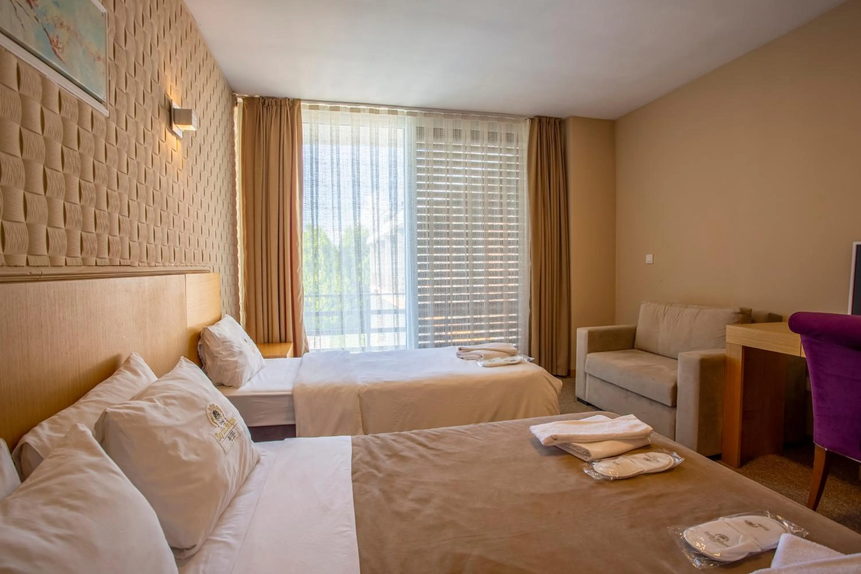 Photo of the whole room, Bed in Zeytin Bahcesi Hotel