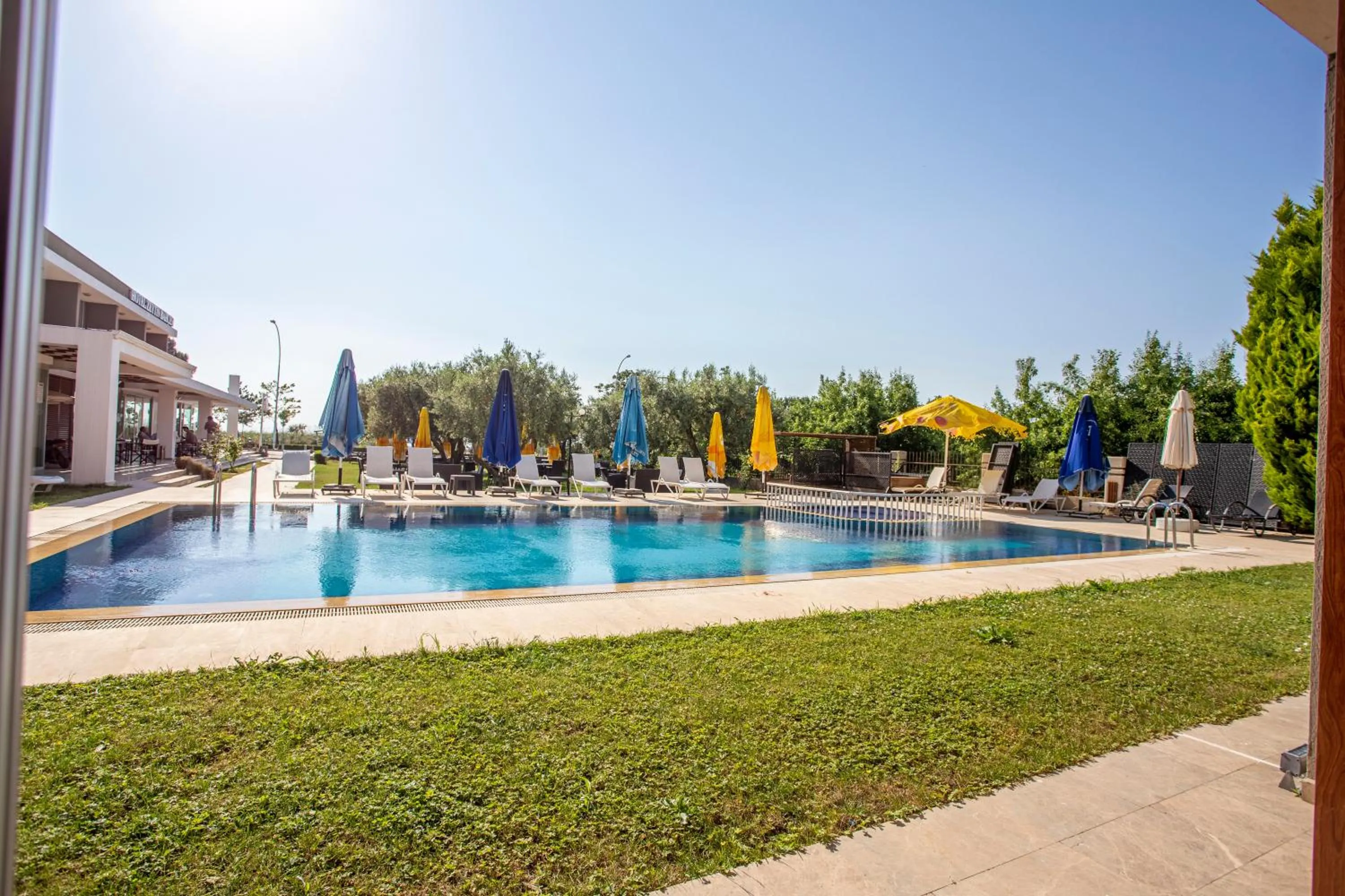 Pool view in Zeytin Bahcesi Hotel