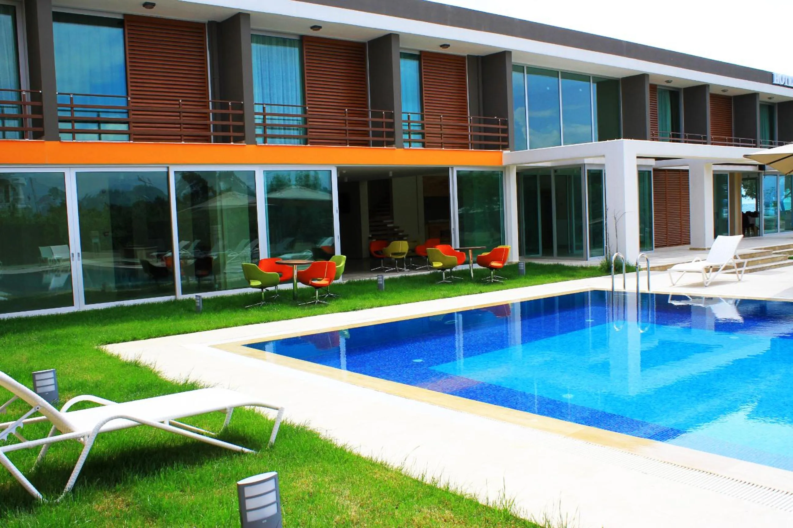 Swimming pool in Zeytin Bahcesi Hotel