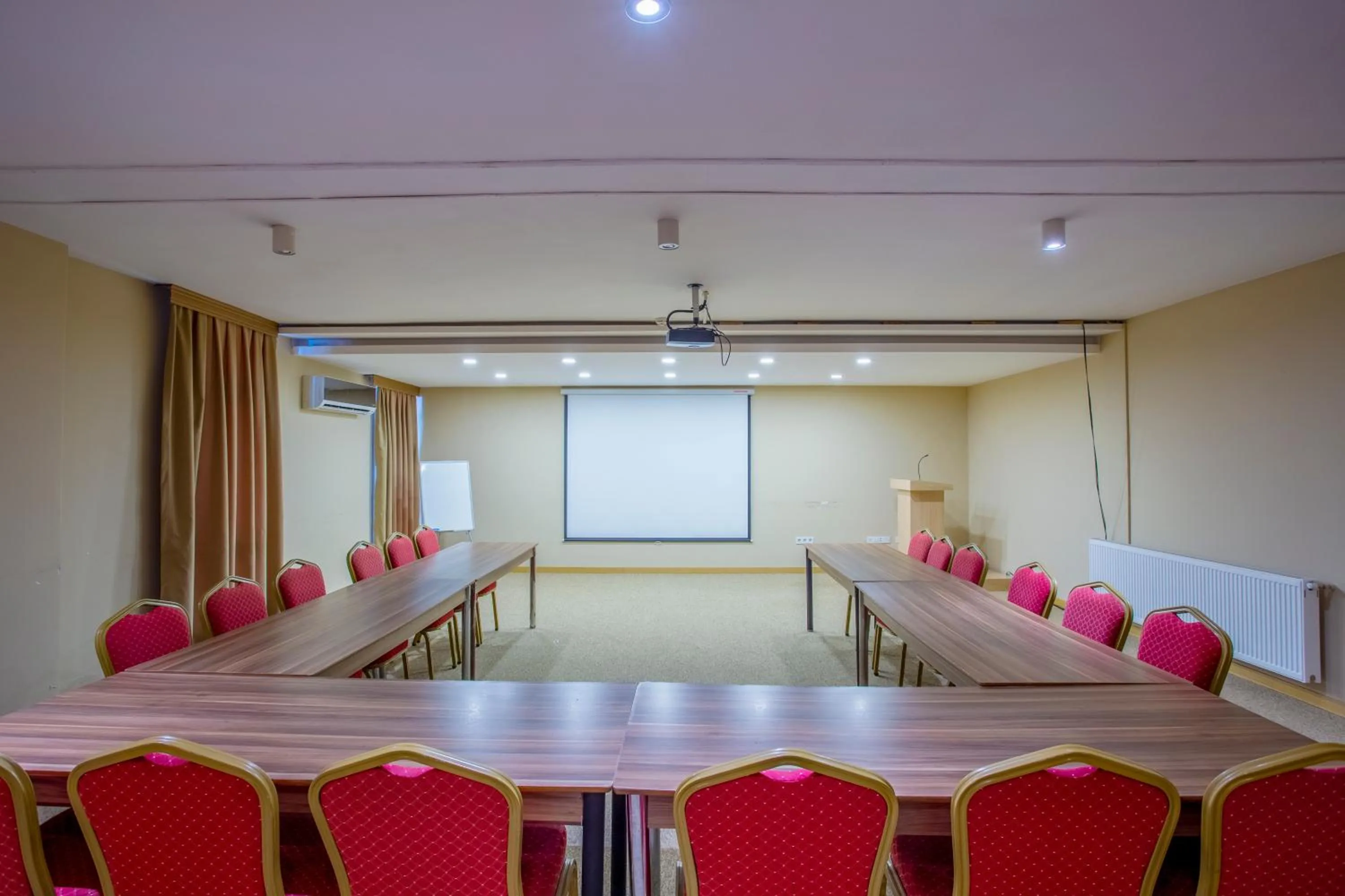 Meeting/conference room in Zeytin Bahcesi Hotel