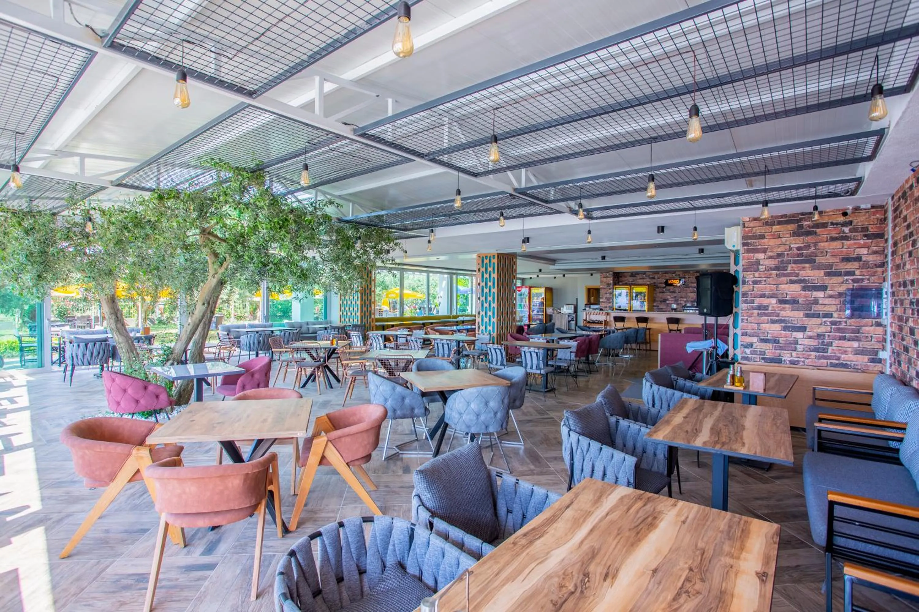 Restaurant/places to eat in Zeytin Bahcesi Hotel