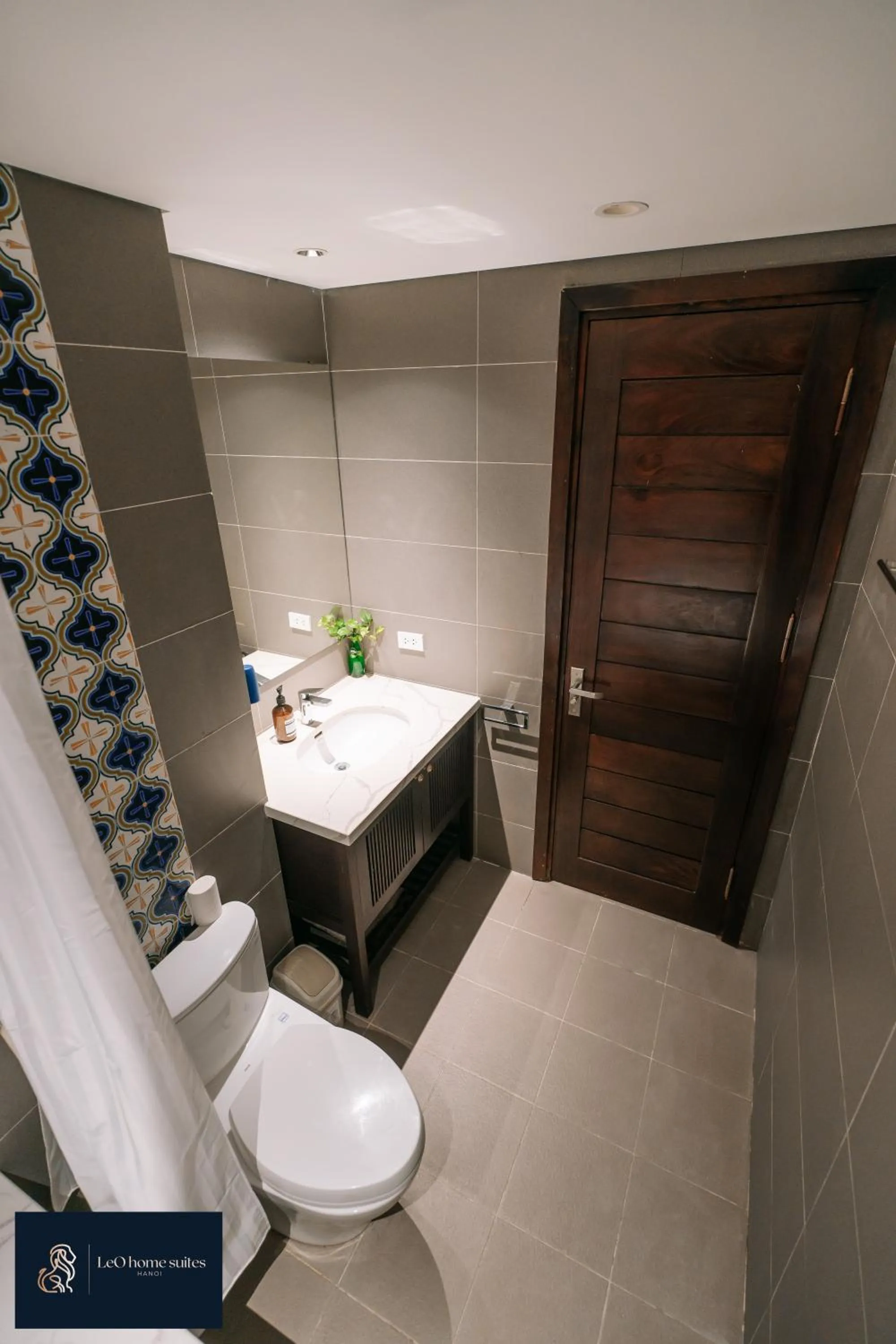 Shower in High-ser Apt w Greenview, Projector and 2BR incenter - So warmly and spacious