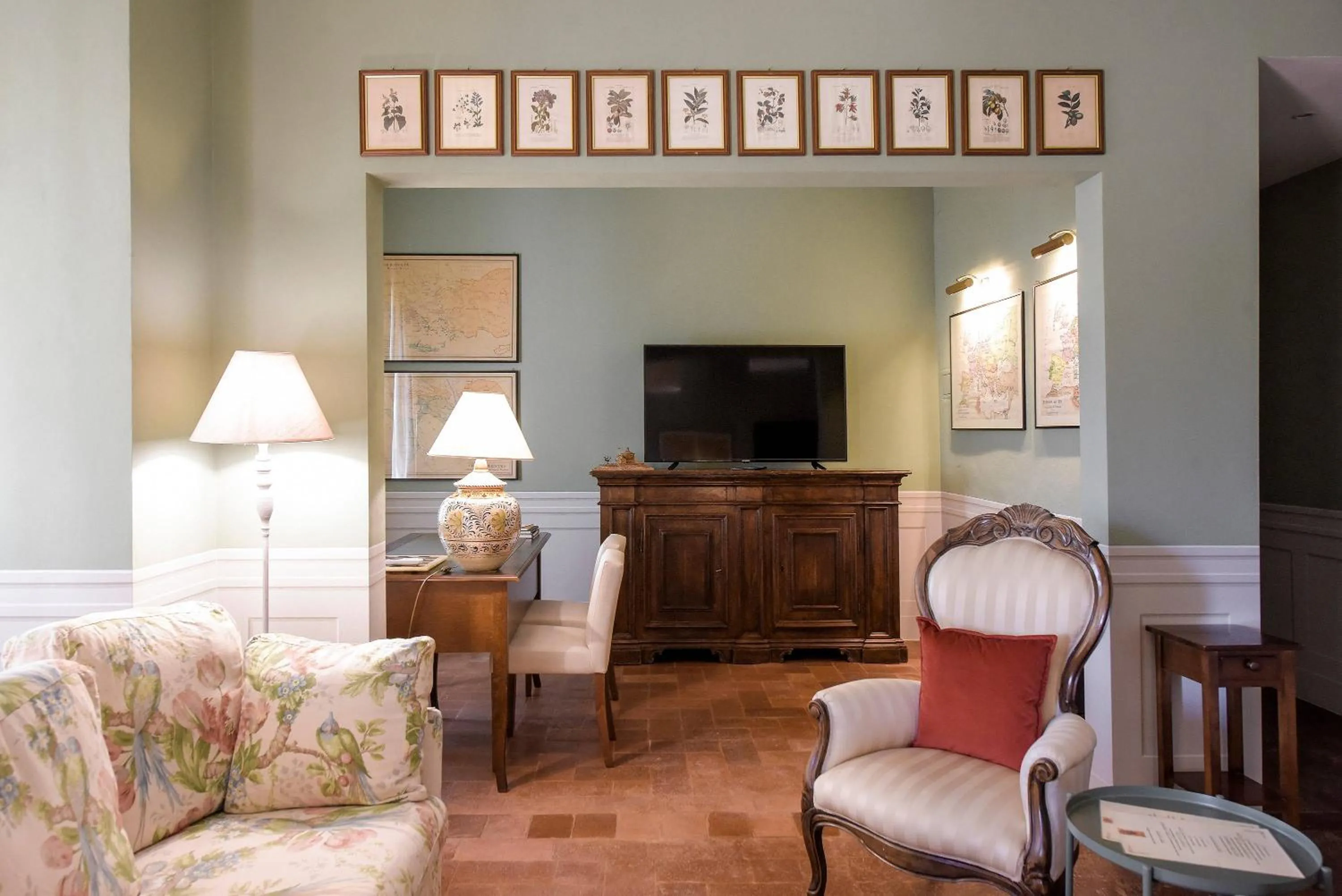 Communal lounge/ TV room in Agriturismo San Galgano