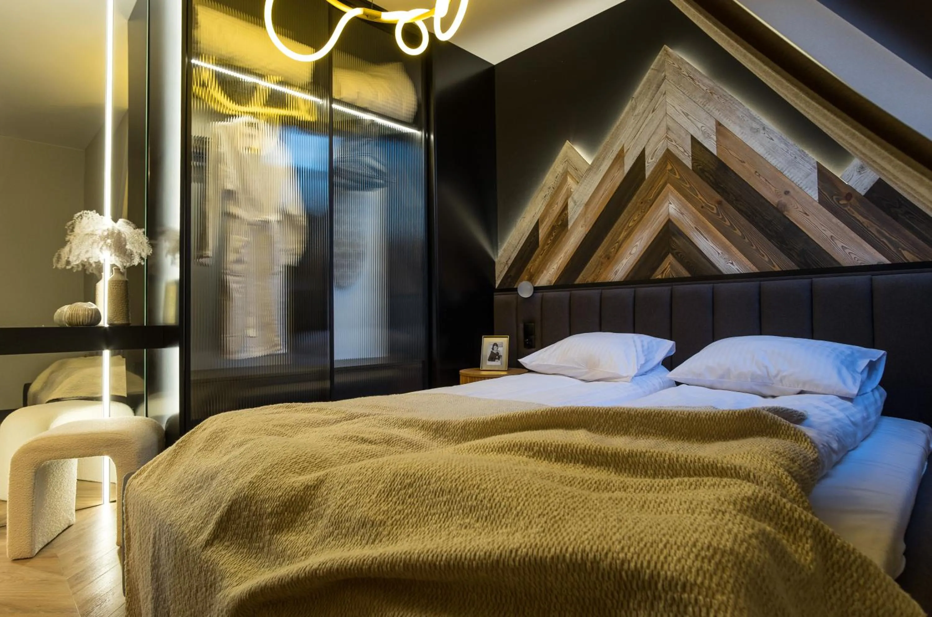 Bedroom, Bed in Apart-Center Złota Residence