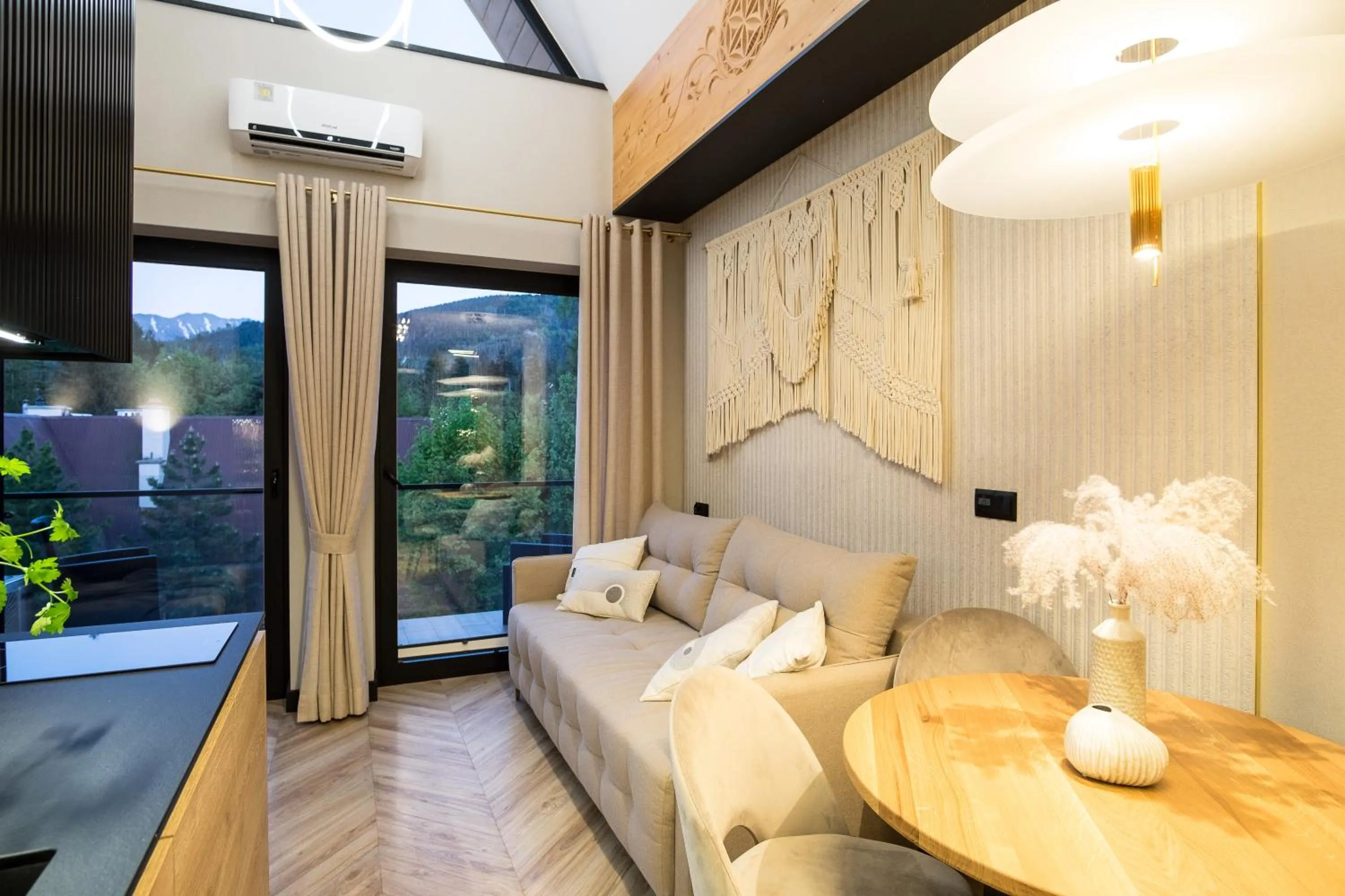 Living room, Bed in Apart-Center Złota Residence