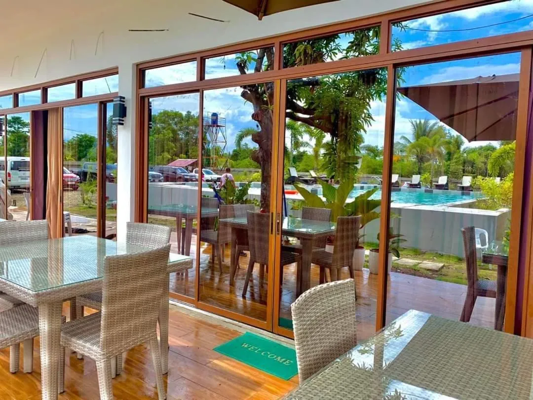 Balcony/Terrace in Villa Royal Palawan
