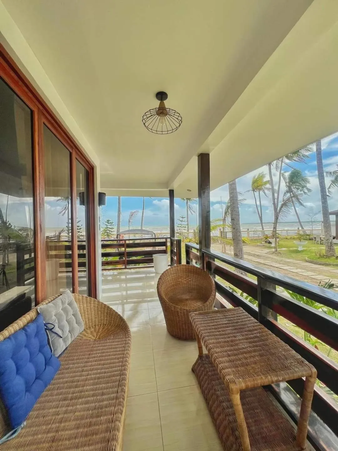 Balcony/Terrace in Villa Royal Palawan