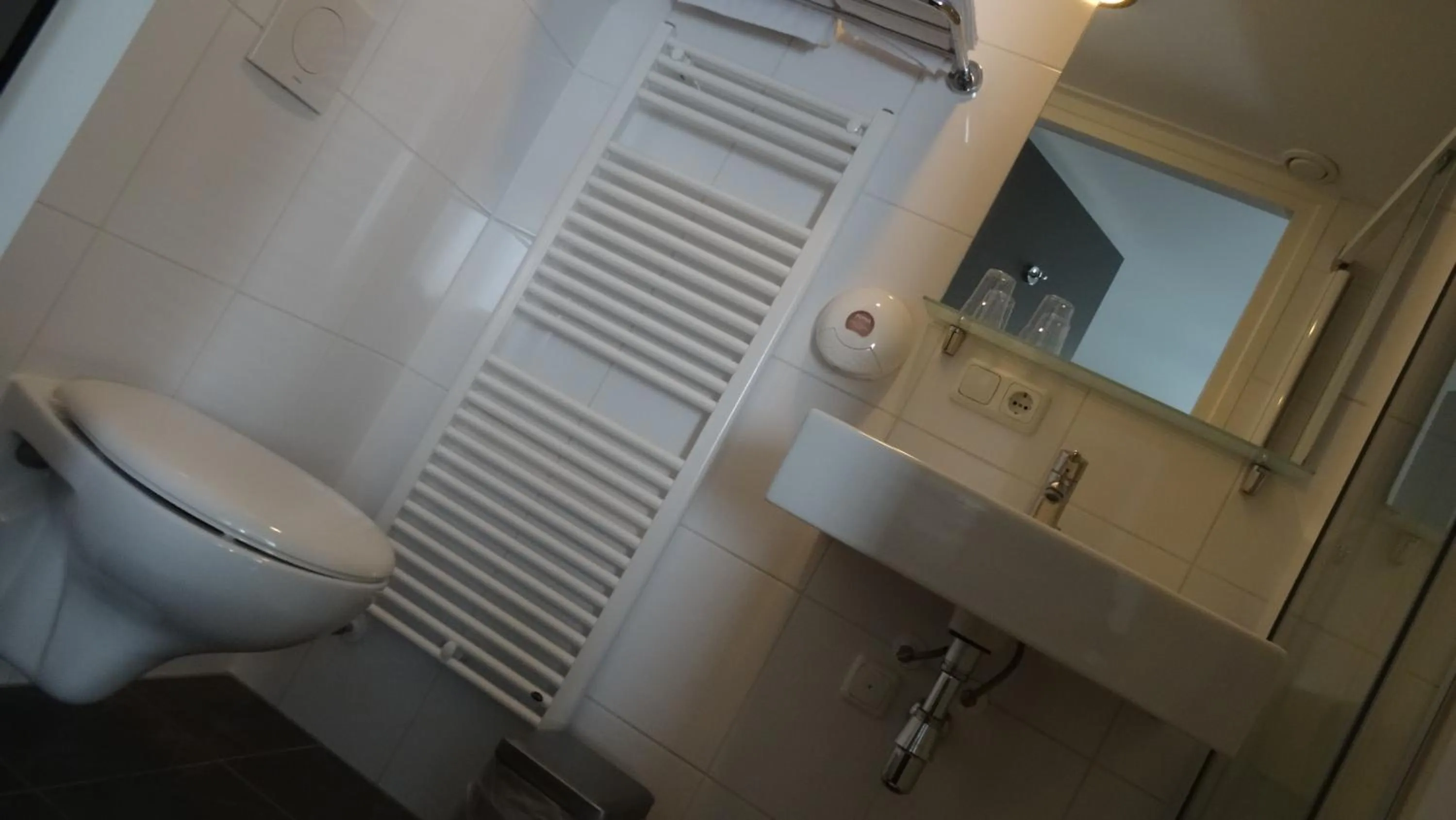 Bathroom in Hotel Café Restaurant De Posthoorn