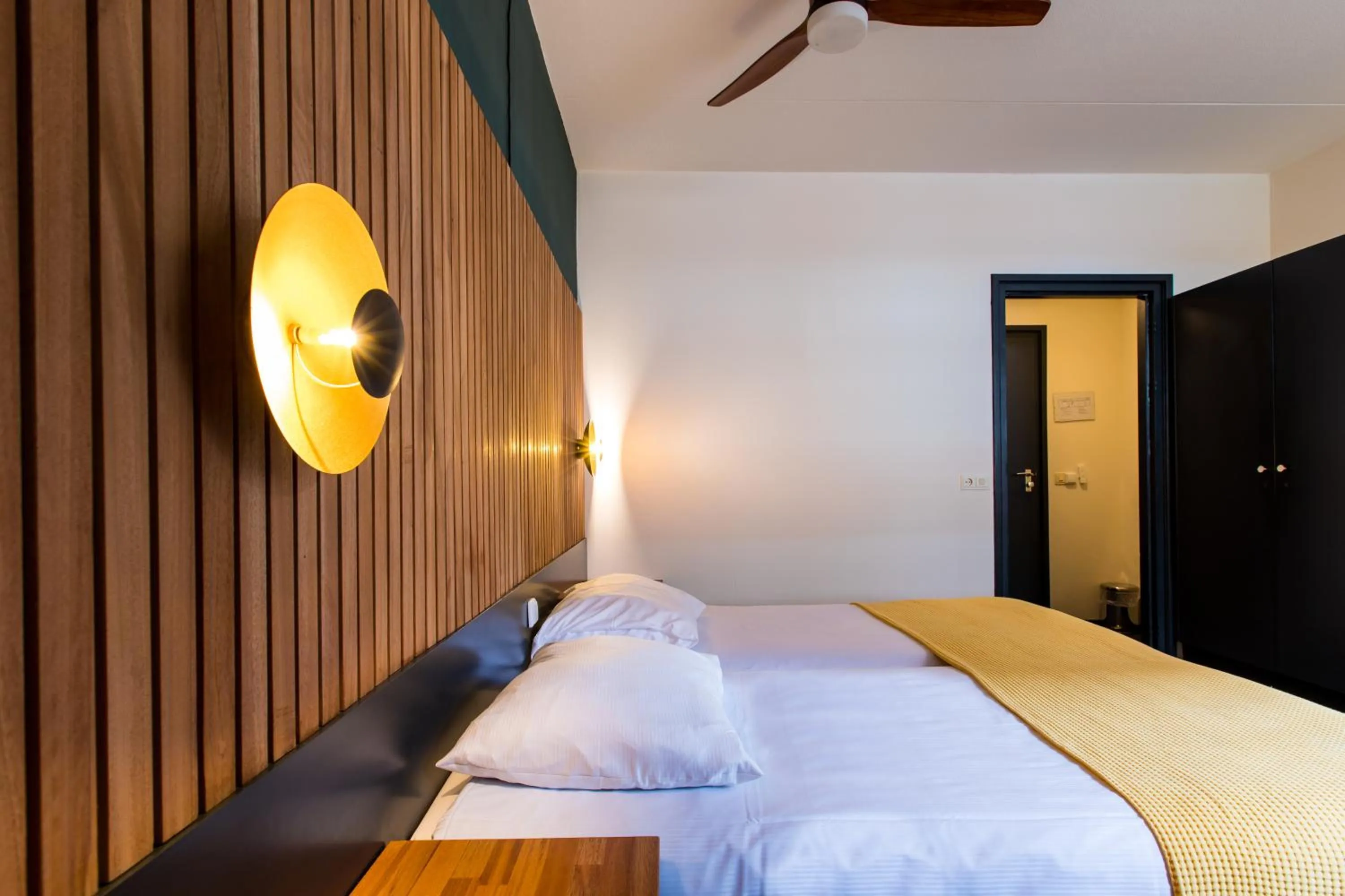 Bed in Hotel Café Restaurant De Posthoorn