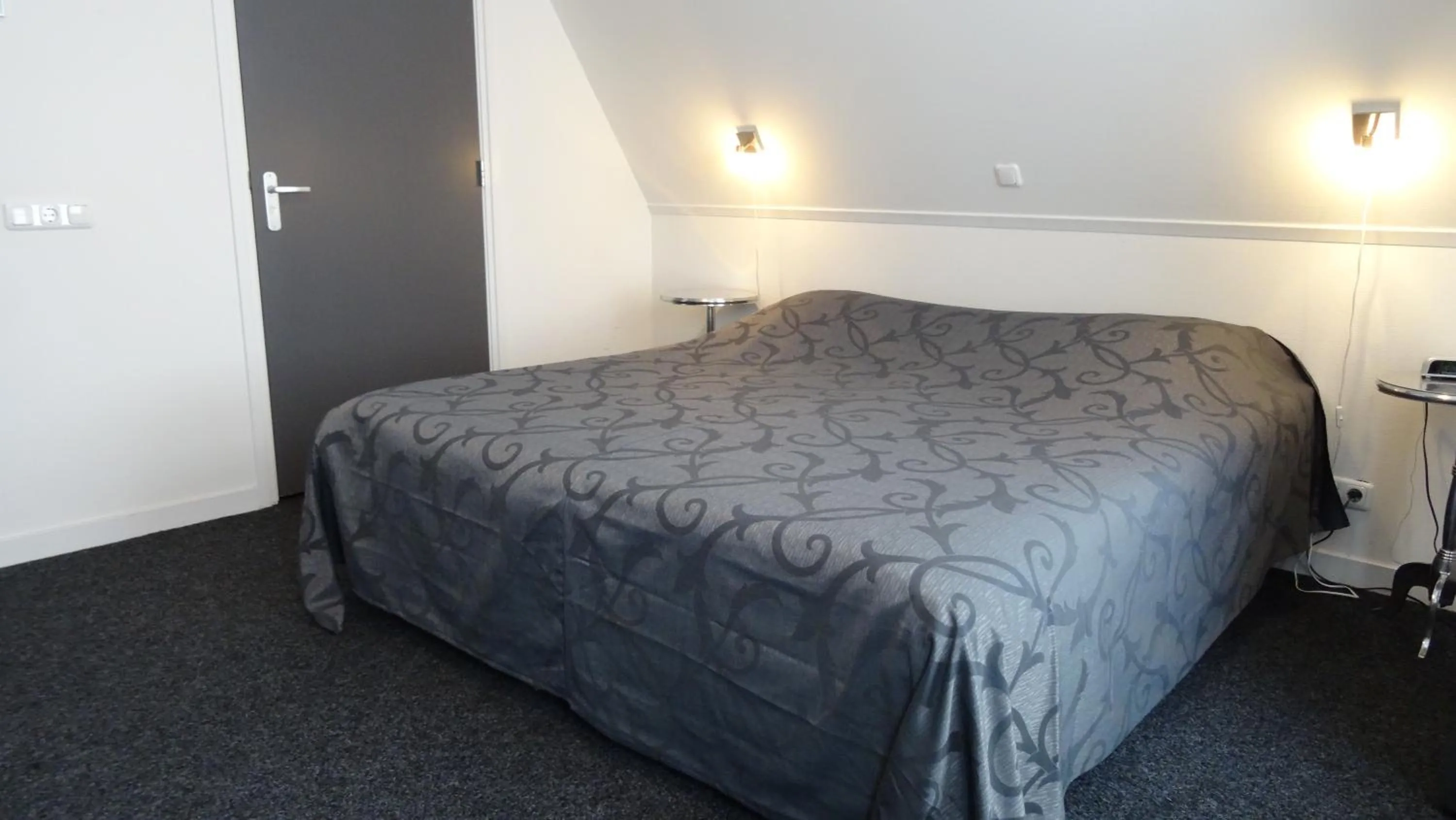 Bed in Hotel Café Restaurant De Posthoorn