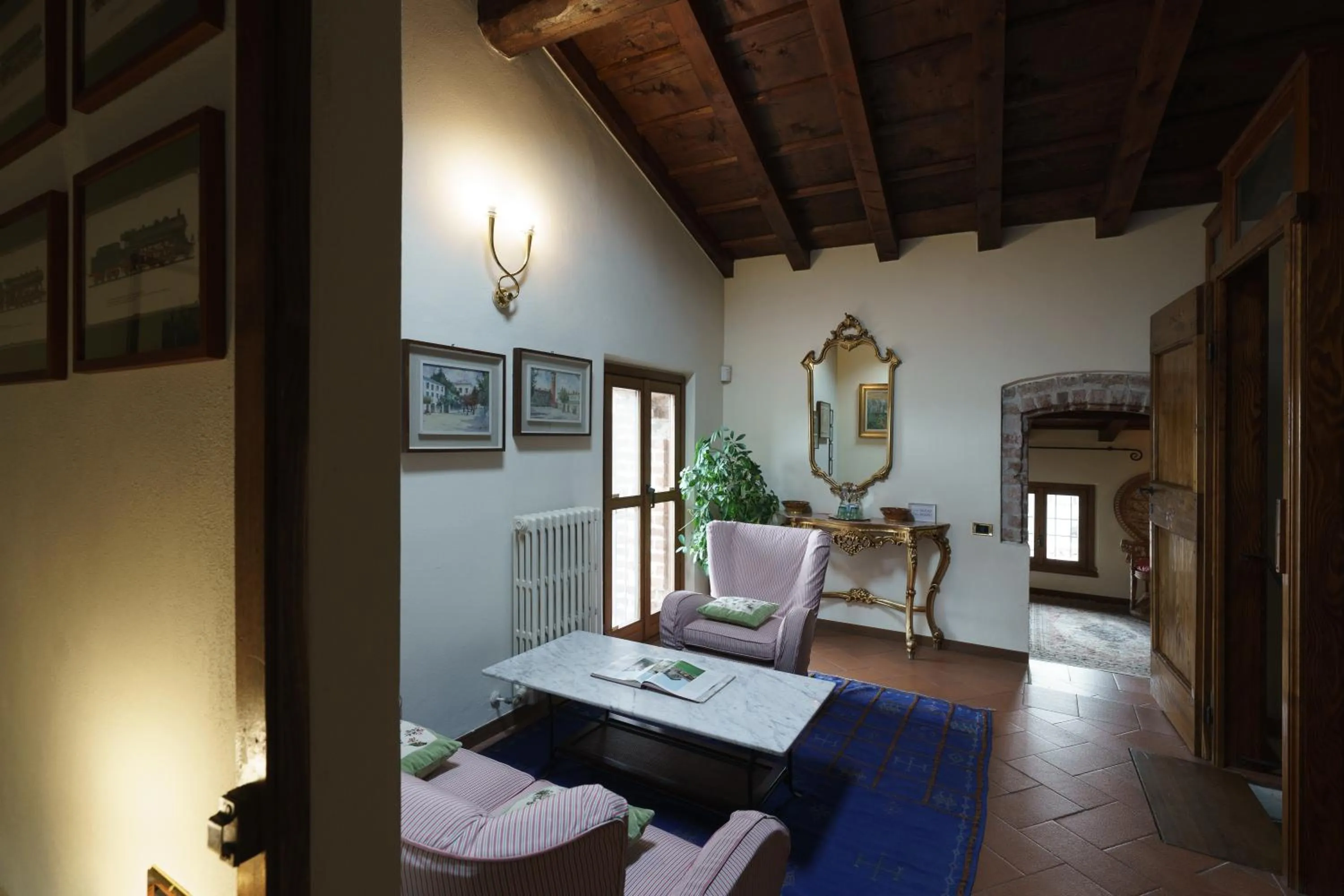 Photo of the whole room in Castello di Cernusco Lombardone