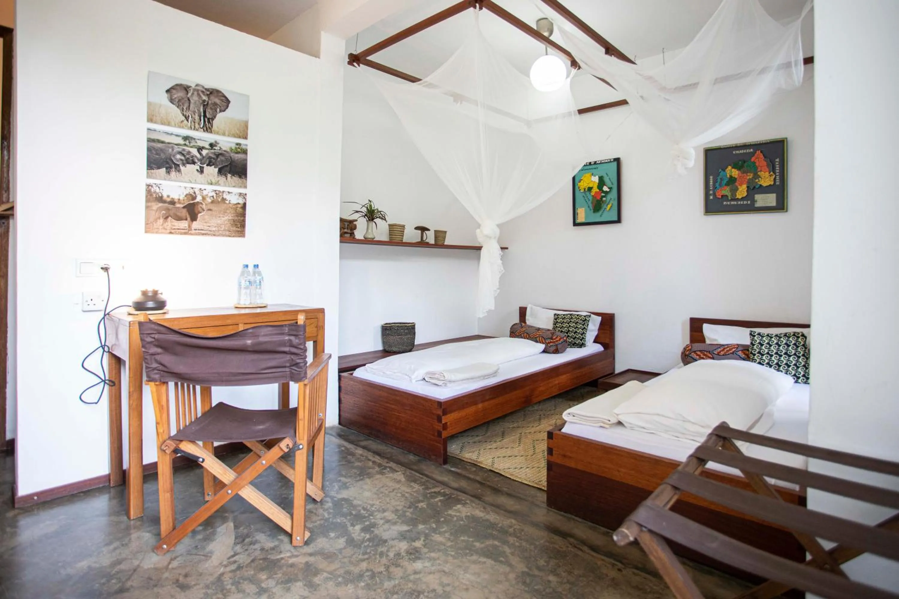 Photo of the whole room, Bed in Kaliwa Lodge