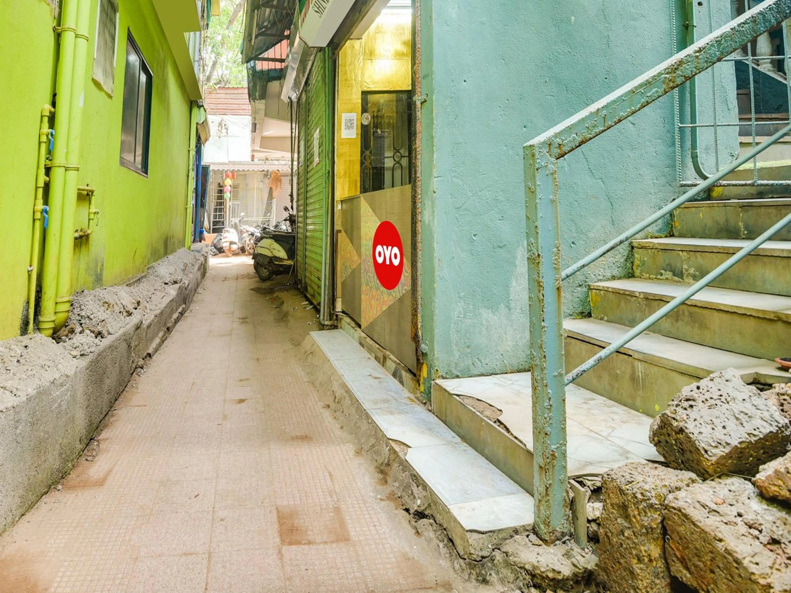 Facade/entrance in Hotel O Madan Motels
