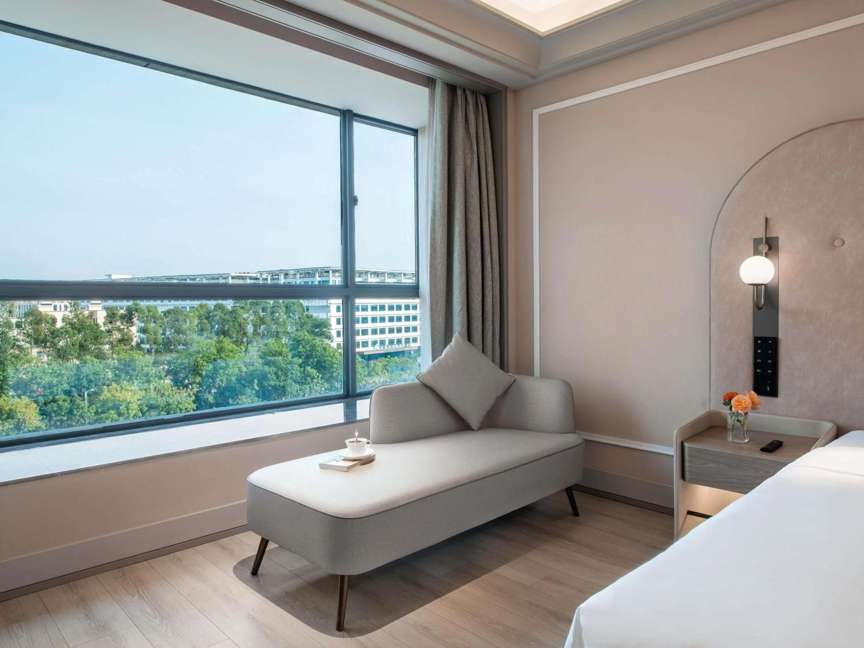 Bedroom, Bed in Mercure Guangzhou Baiyun International Airport - Airport Free Shuttle Bus