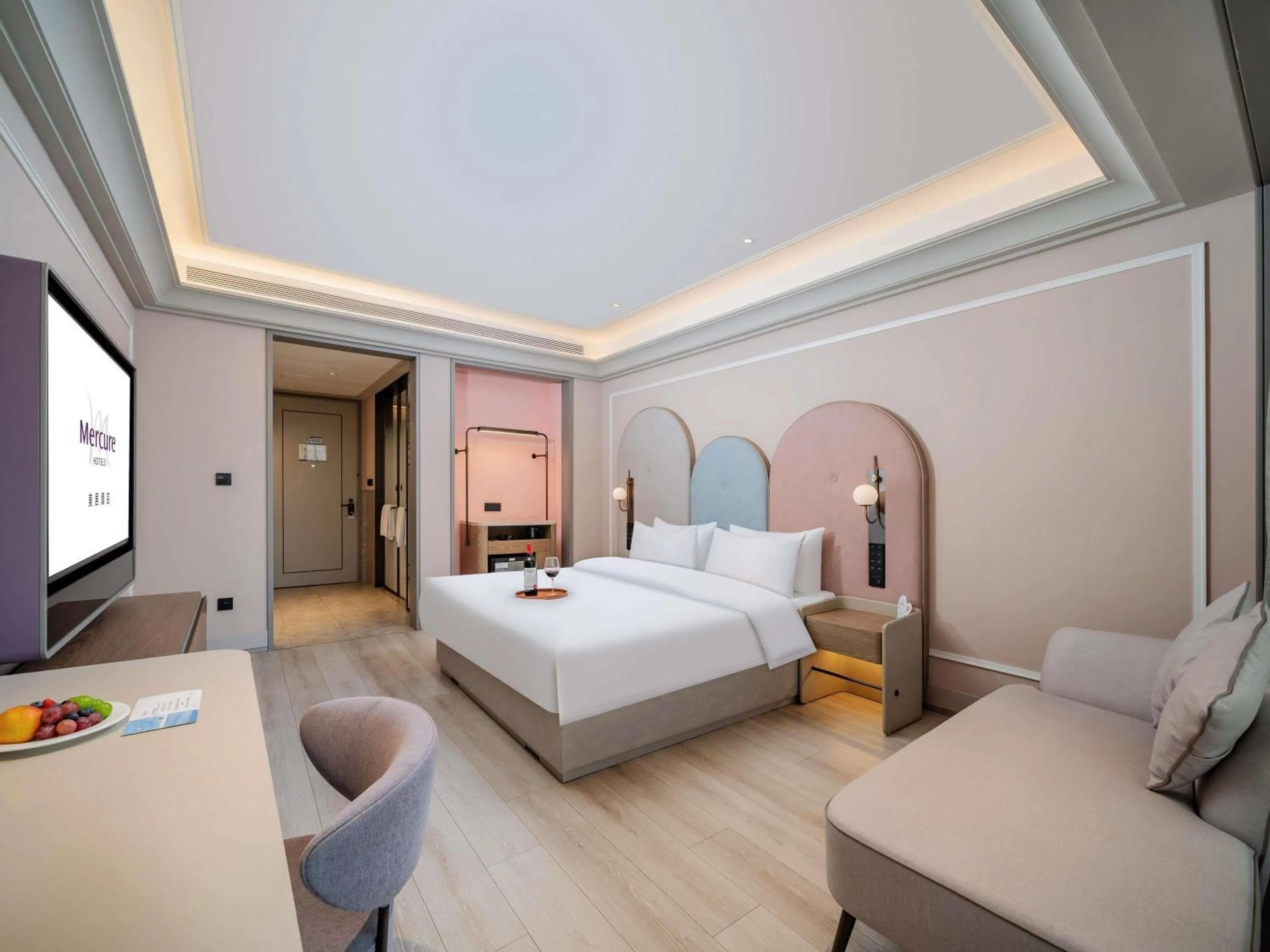 Bedroom, Bed in Mercure Guangzhou Baiyun International Airport - Airport Free Shuttle Bus