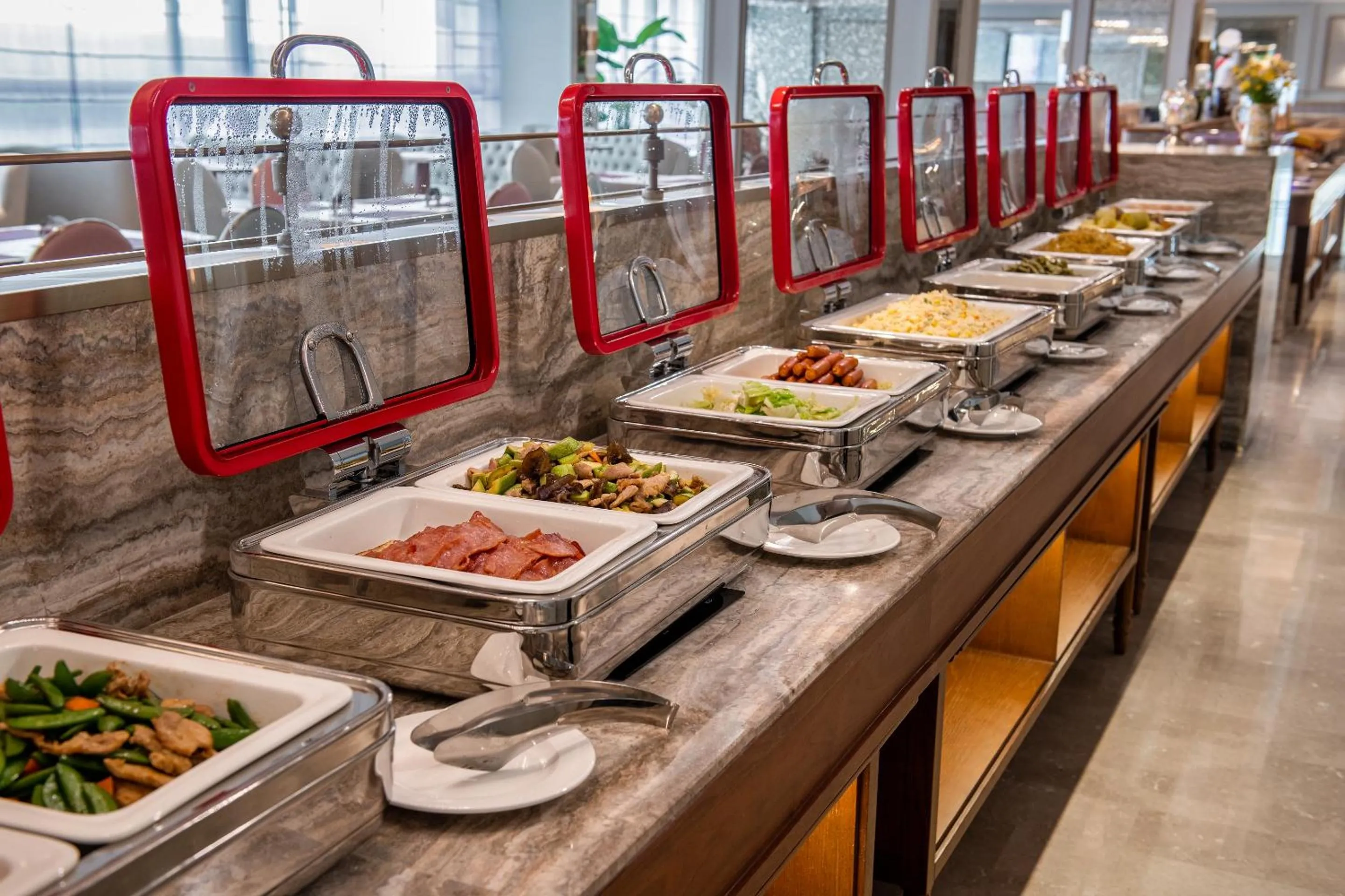 Restaurant/places to eat in Mercure Guangzhou Baiyun International Airport - Airport Free Shuttle Bus