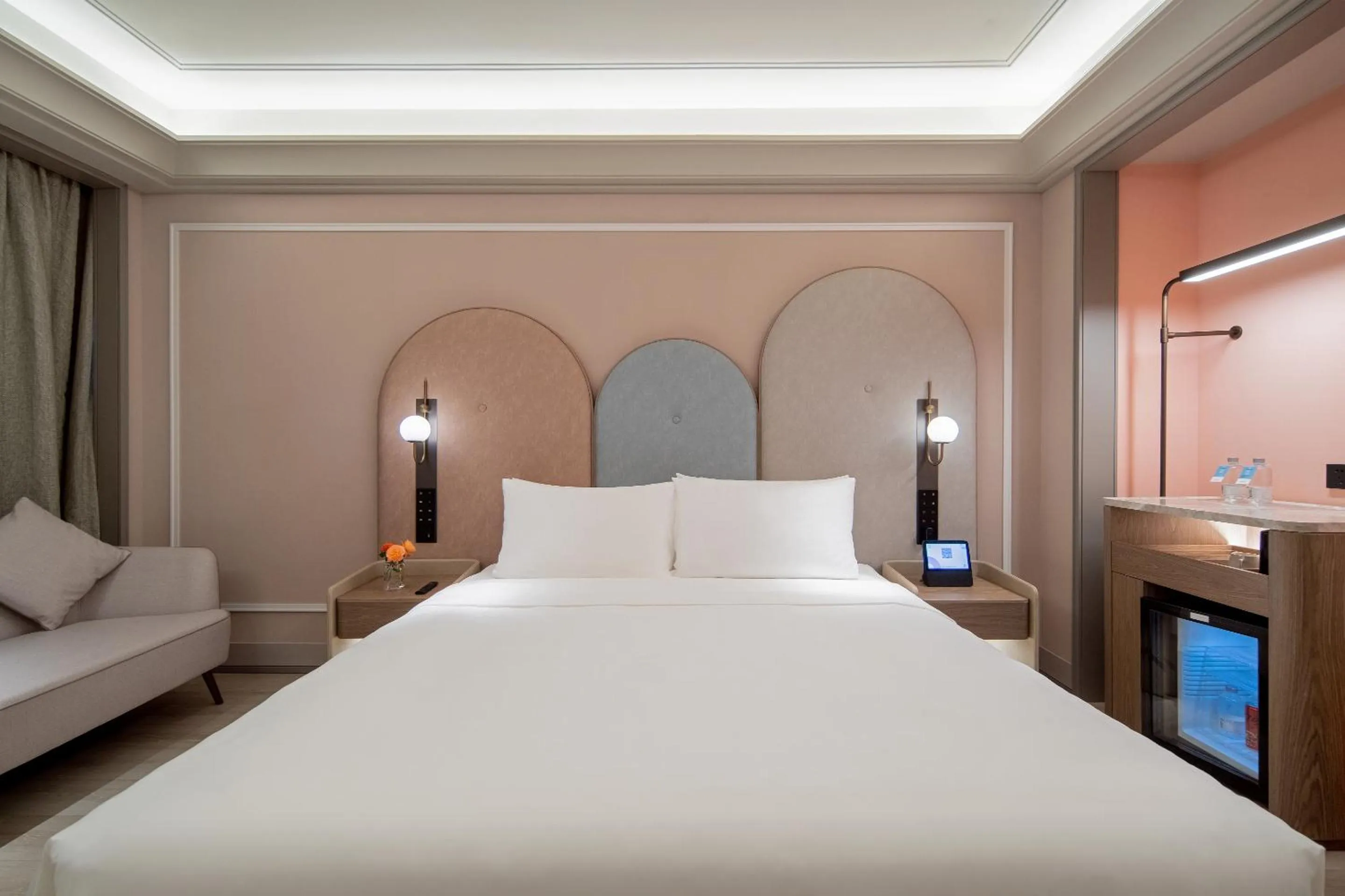 Bed in Mercure Guangzhou Baiyun International Airport - Airport Free Shuttle Bus