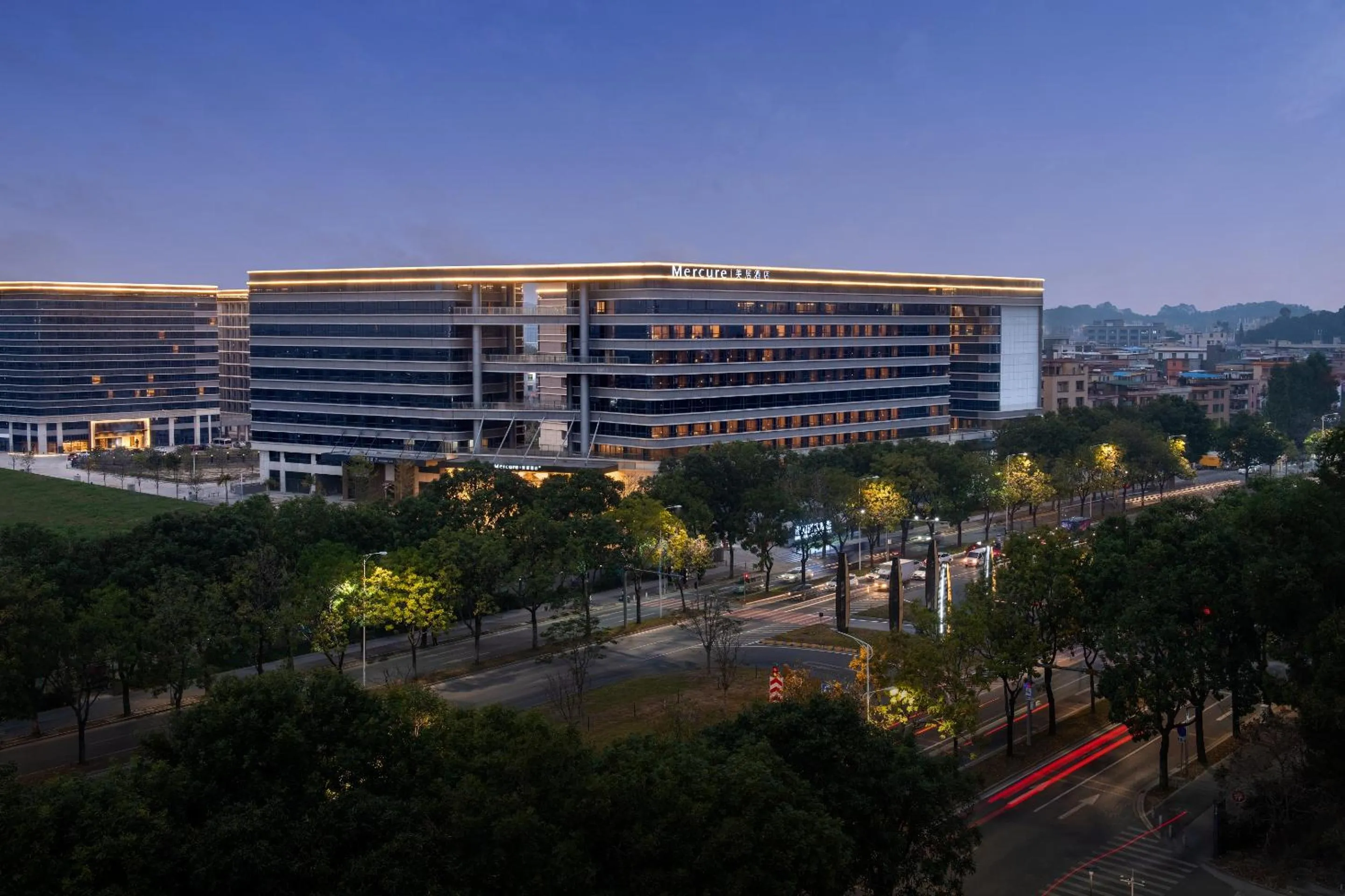 Property building in Mercure Guangzhou Baiyun International Airport - Airport Free Shuttle Bus