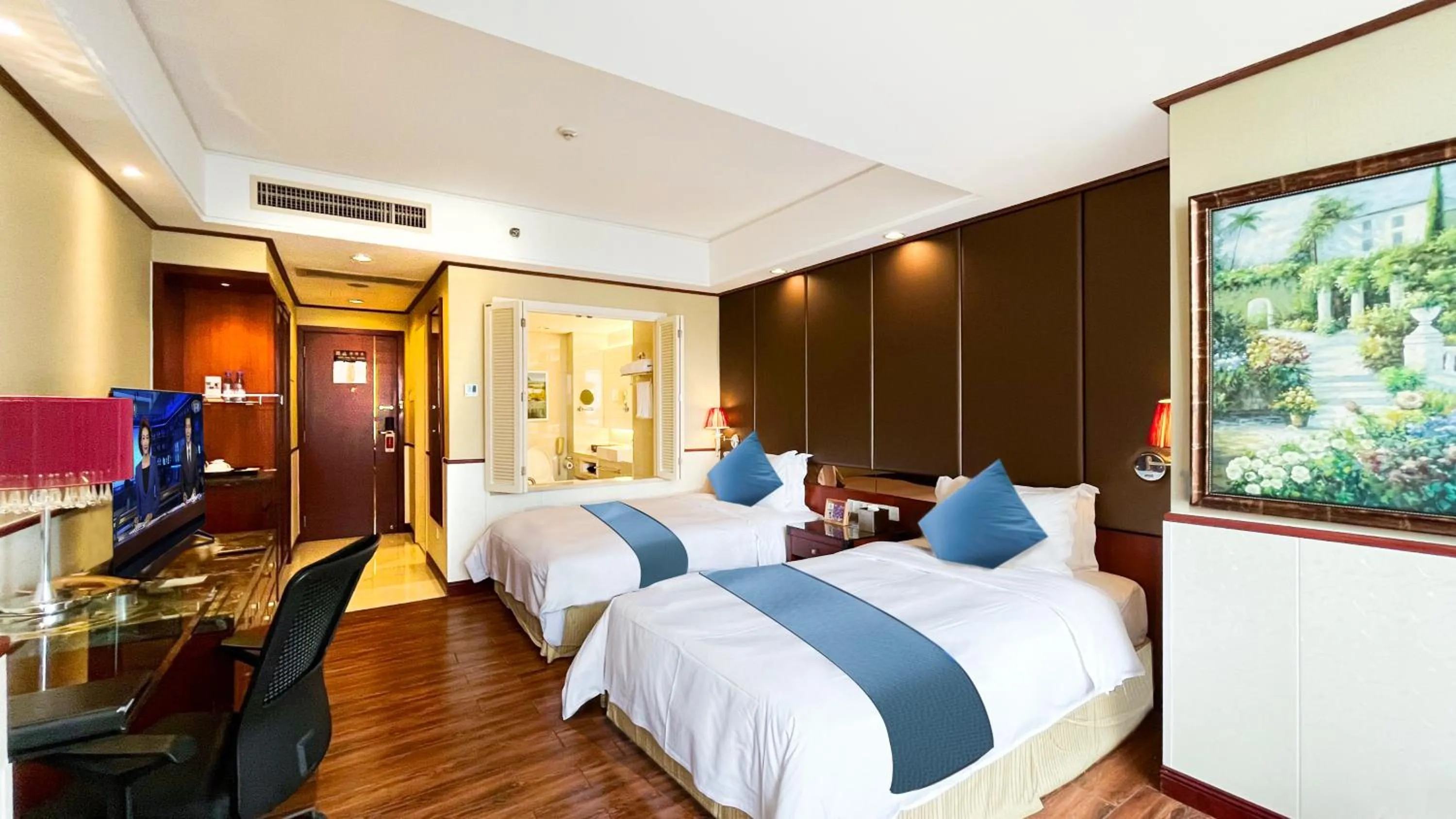 Deluxe Twin Room in Haikou Mingguang Shengyi Hotel (Previous Mingguang International Hotel)