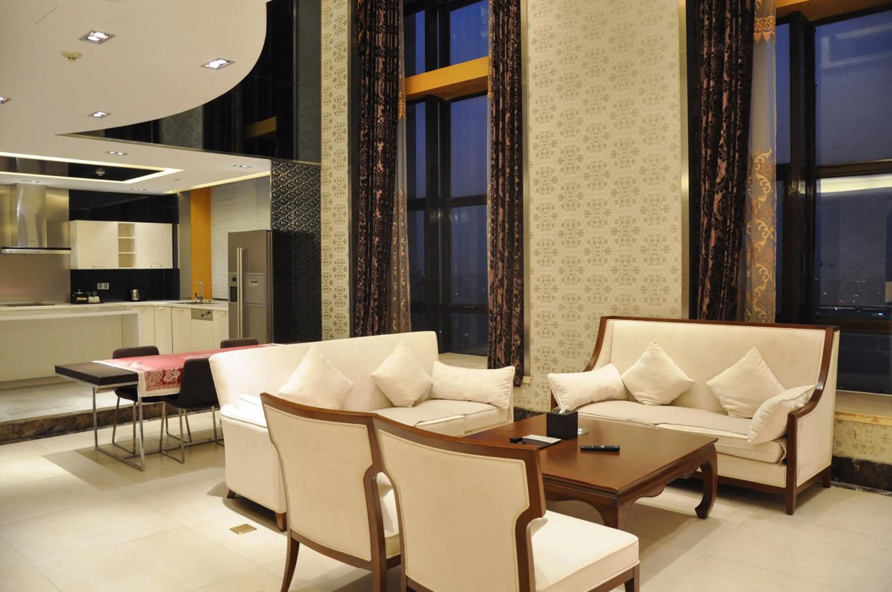 Living room in Haikou Mingguang Shengyi Hotel (Previous Mingguang International Hotel)