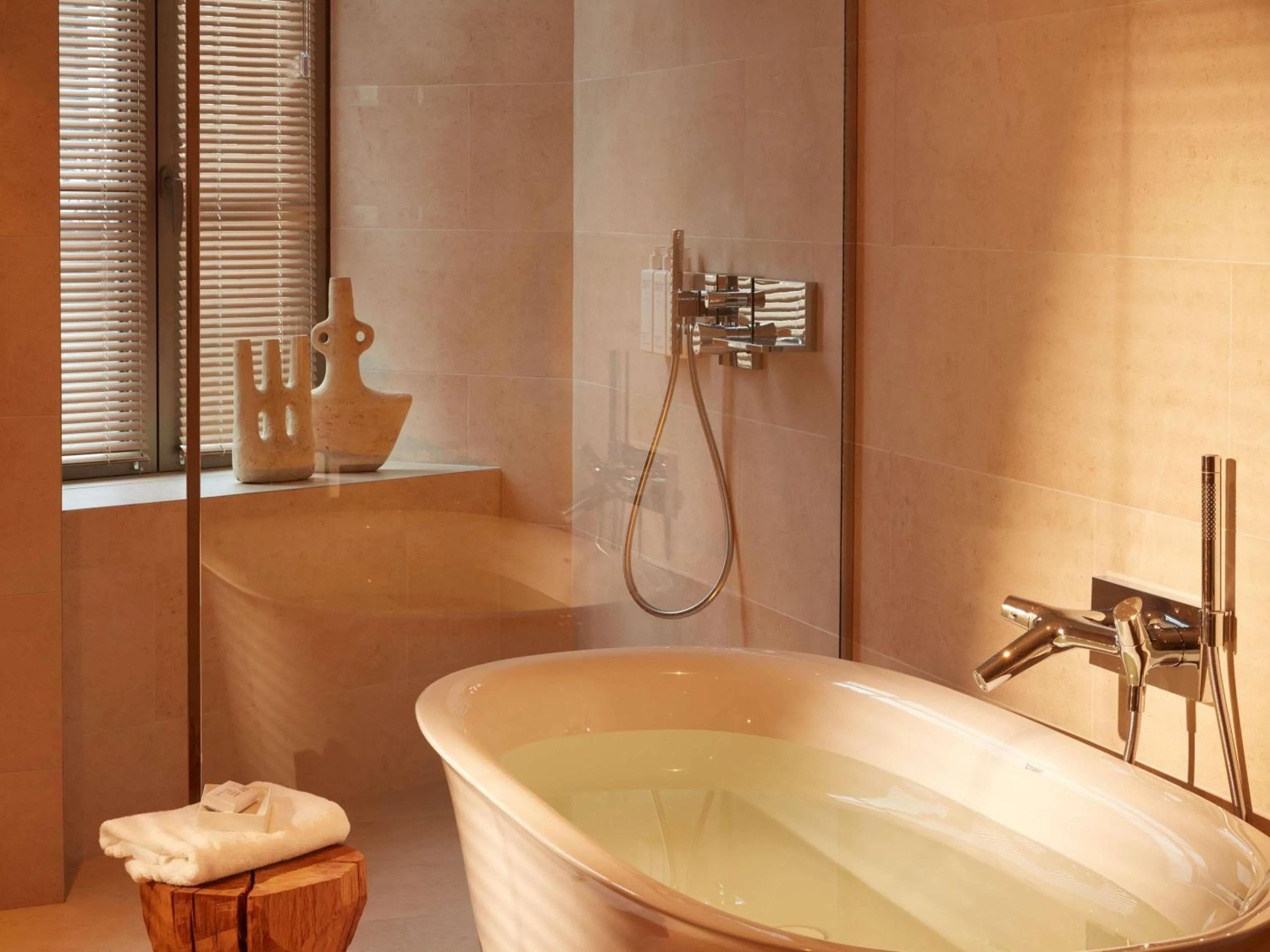 Bathroom in Mondrian Bordeaux Les Carmes