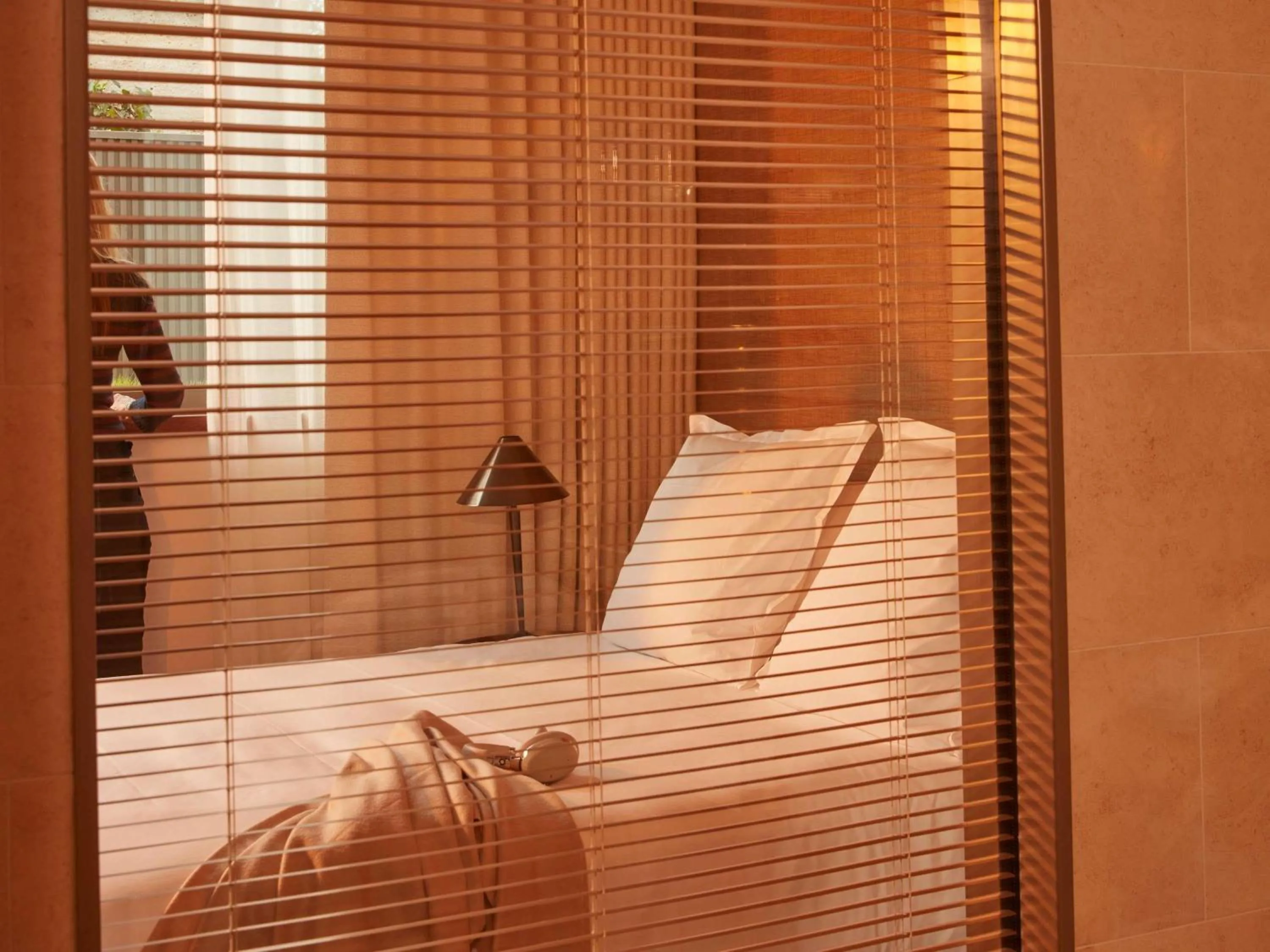 Bedroom, Bed in Mondrian Bordeaux Les Carmes