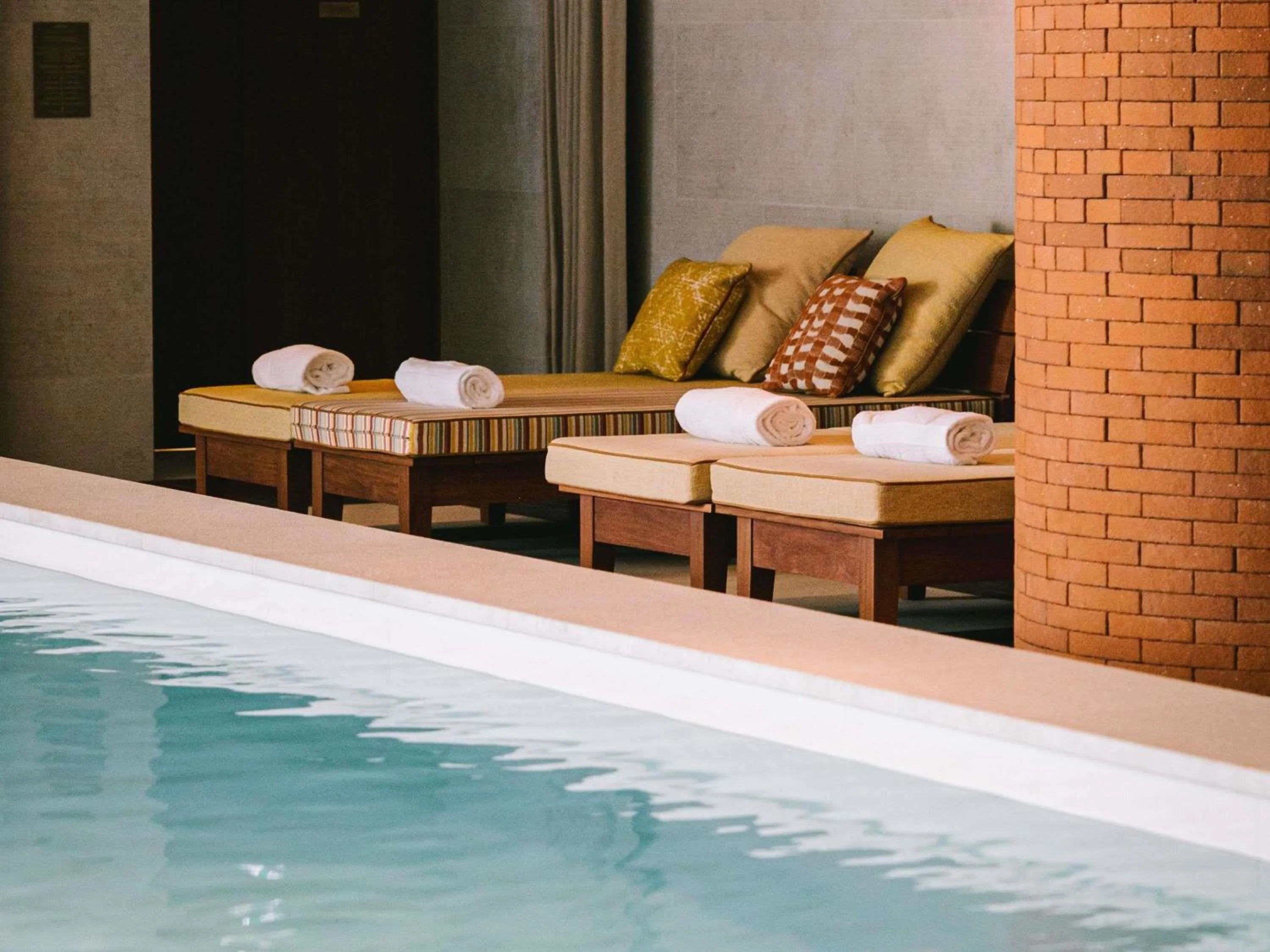 Pool view in Mondrian Bordeaux Les Carmes