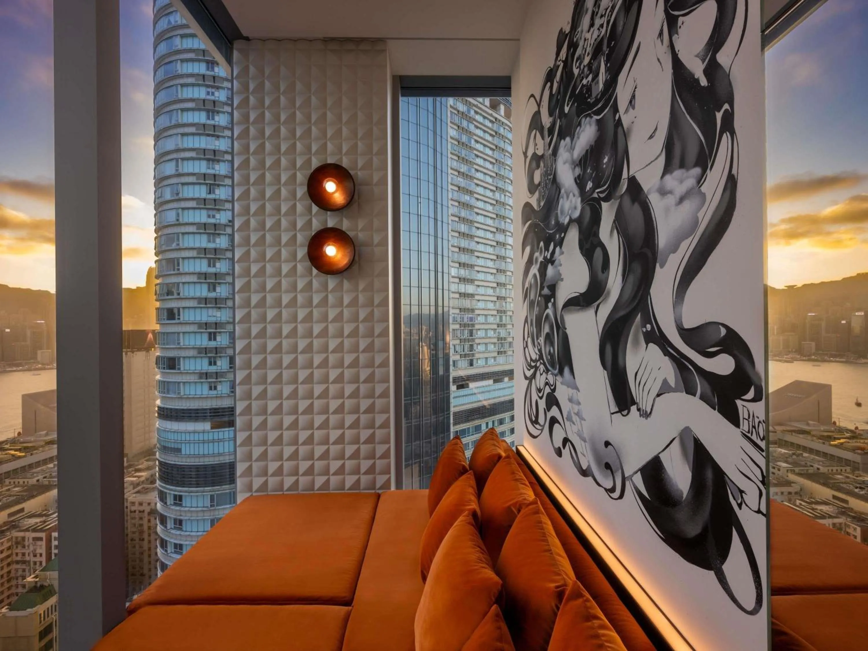 Restaurant/places to eat in Mondrian Hong Kong