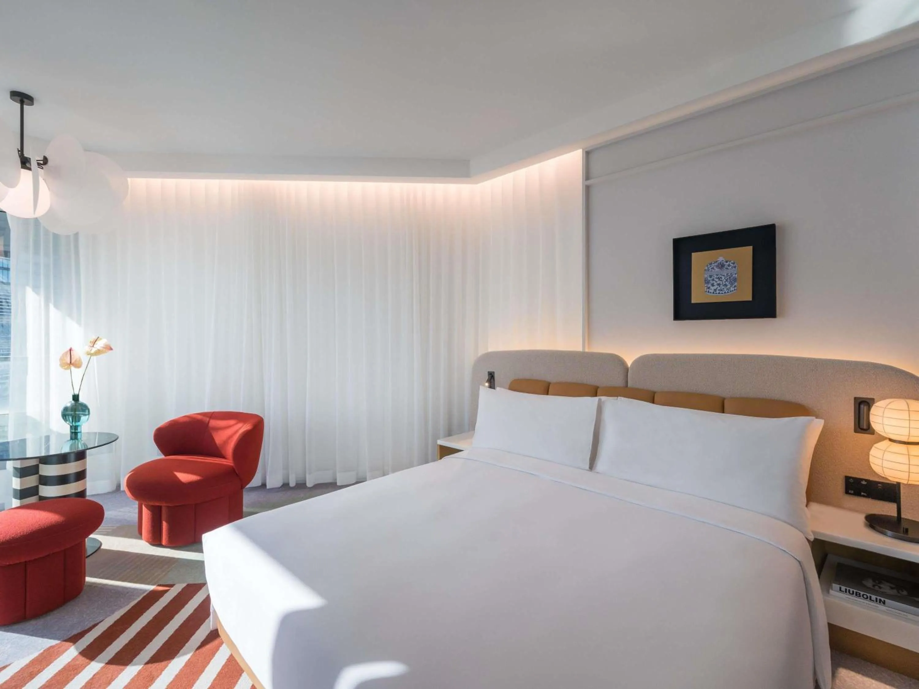 Bedroom, Bed in Mondrian Hong Kong