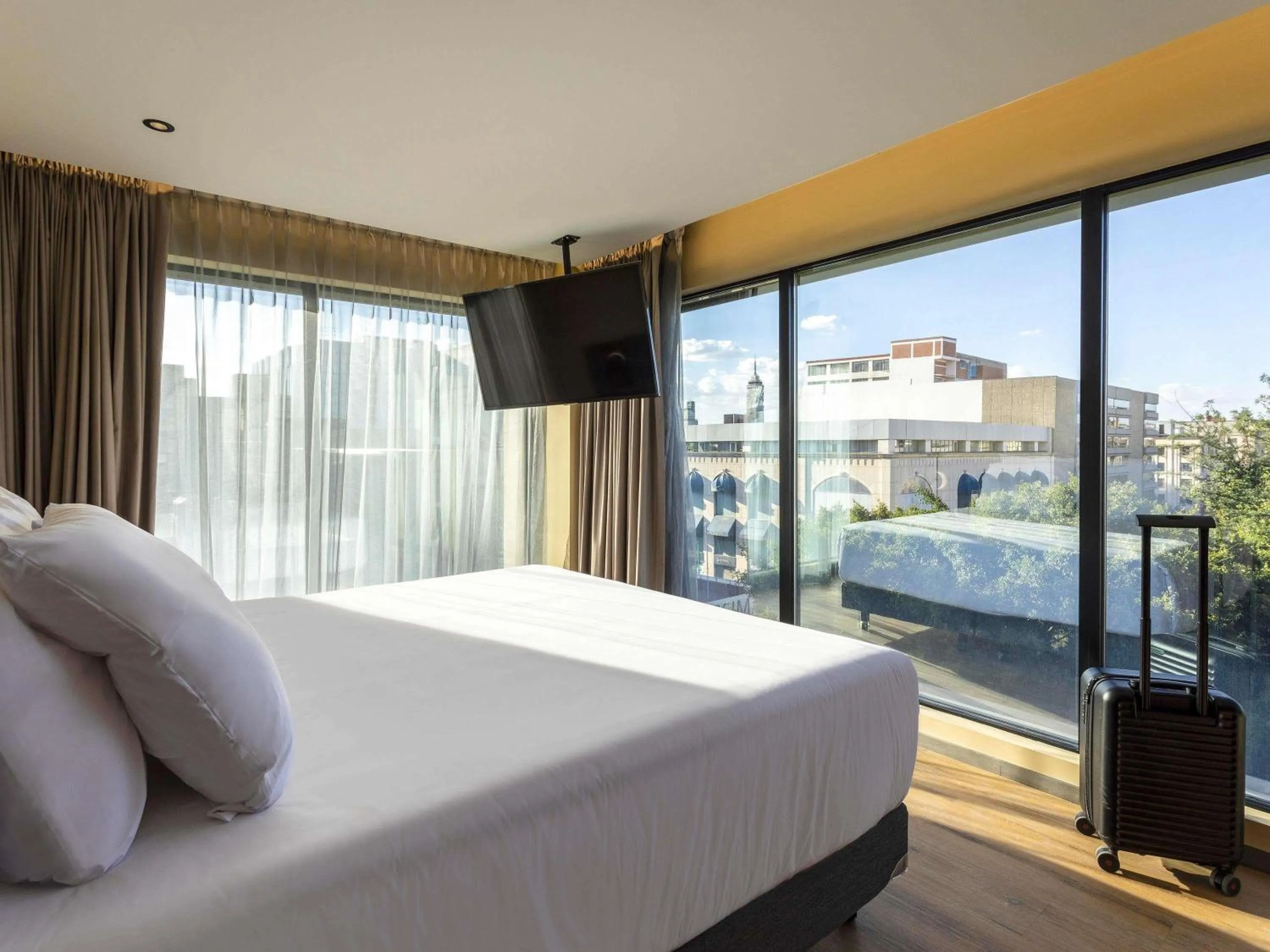 Bedroom, Bed in Novotel México City Centro Histórico