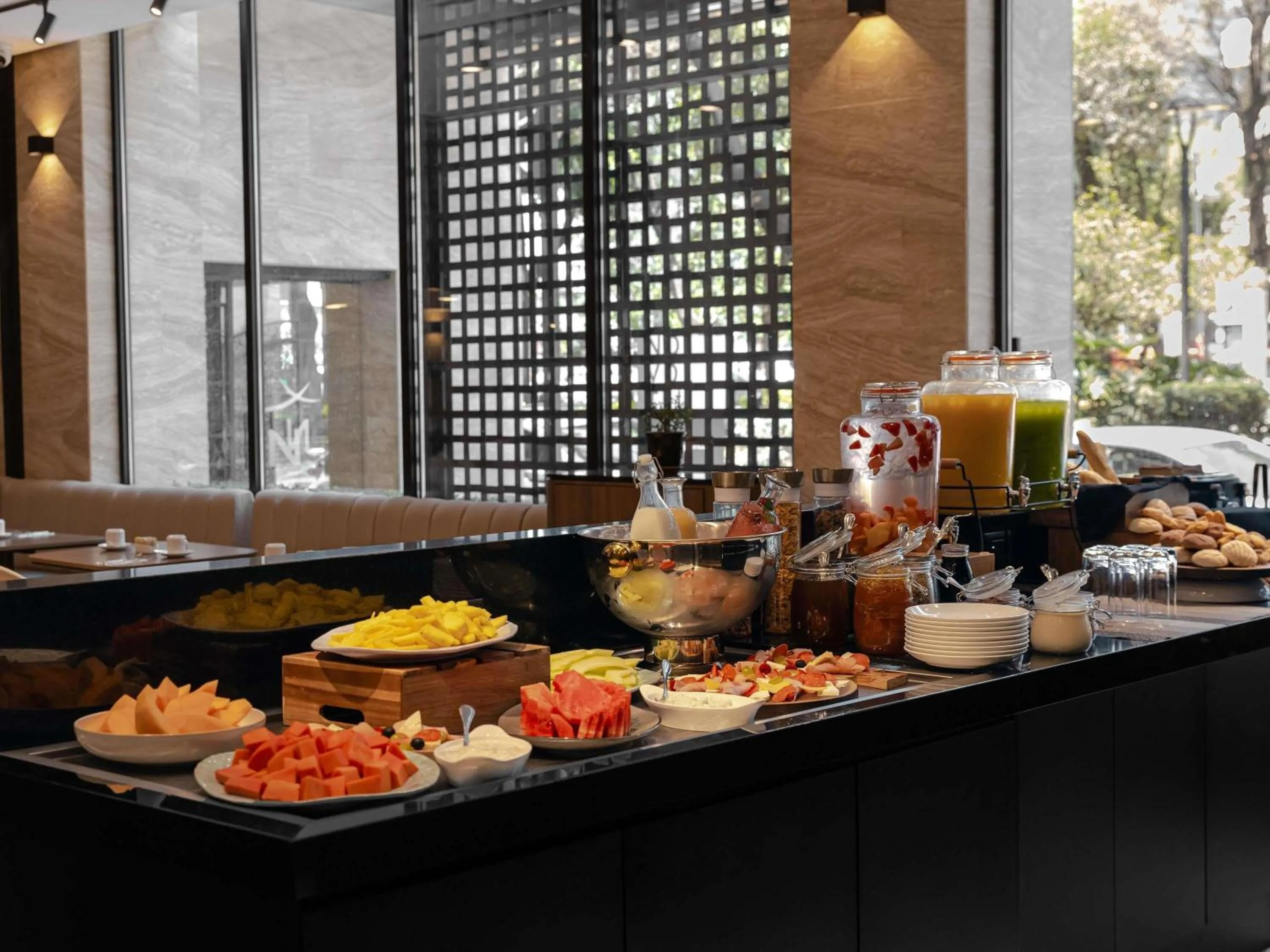 Breakfast in Novotel México City Centro Histórico