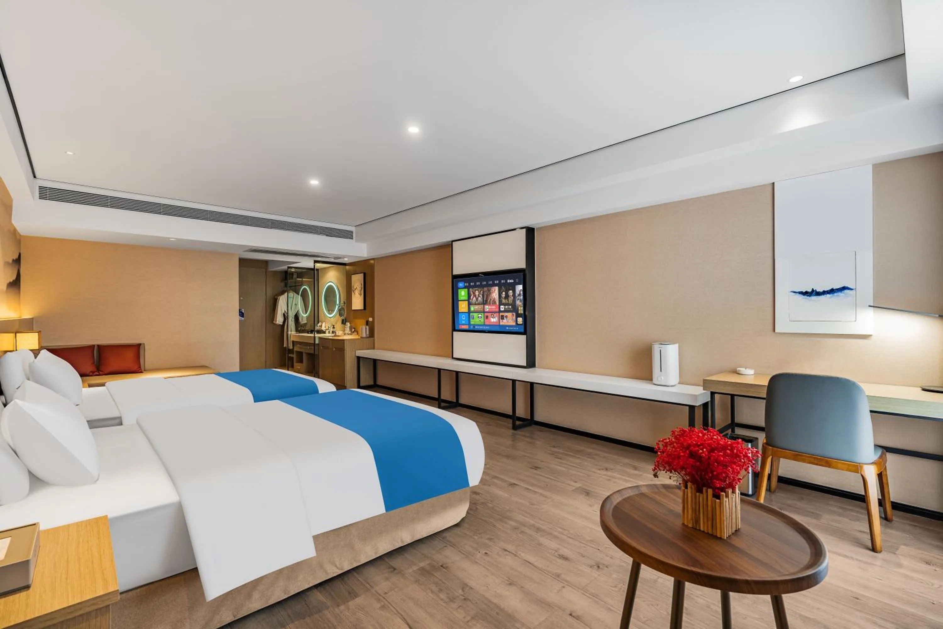 Photo of the whole room, Bed in Ramada Encore by Wyndham Kunming Guandu
