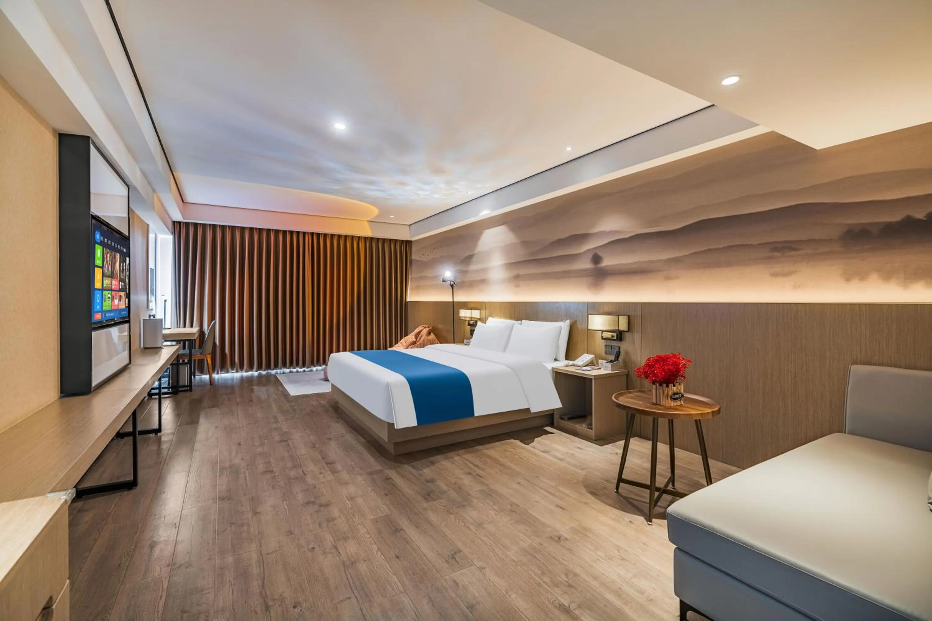 Deluxe King Room - Non-Smoking in Ramada Encore by Wyndham Kunming Guandu
