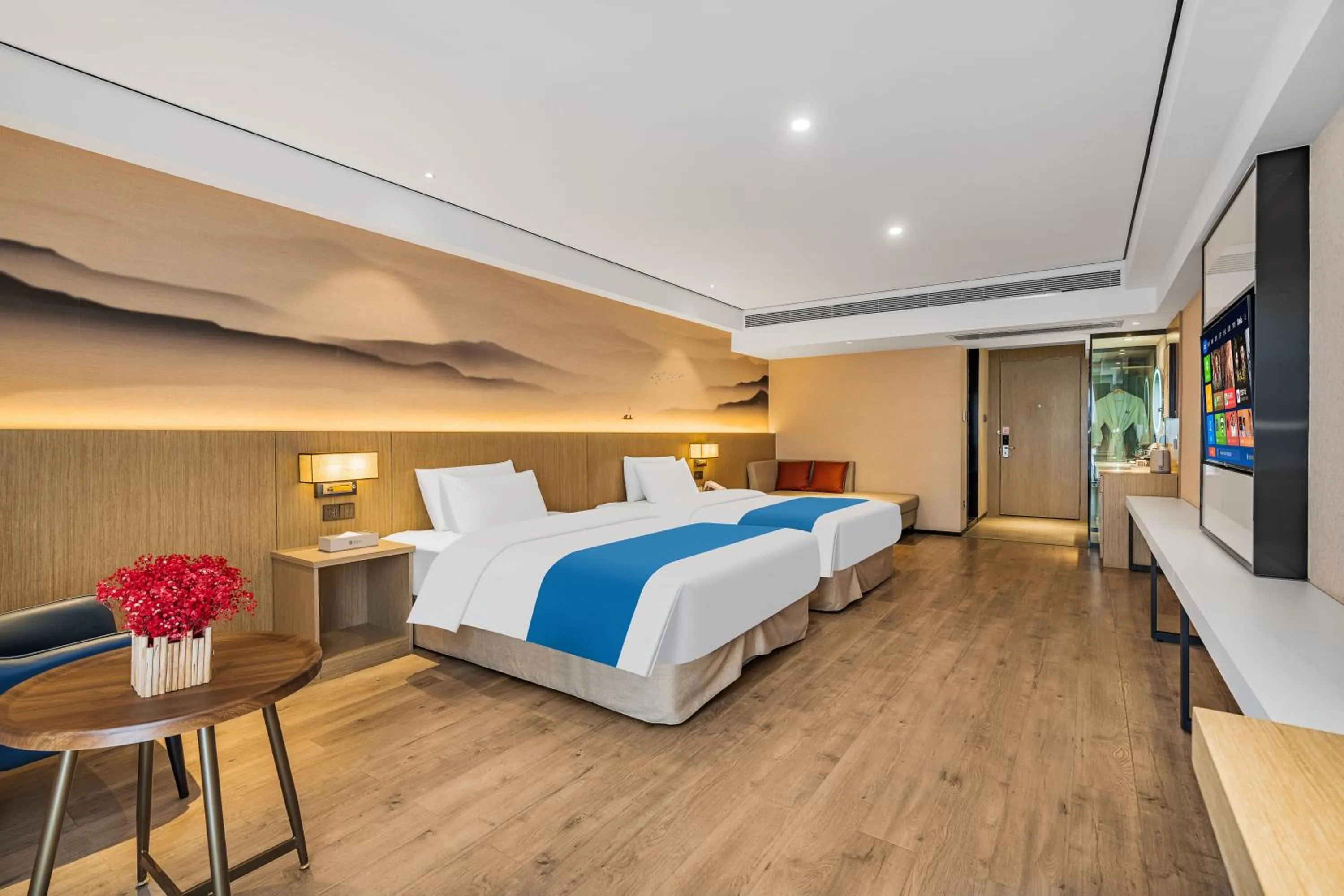 Photo of the whole room, Bed in Ramada Encore by Wyndham Kunming Guandu