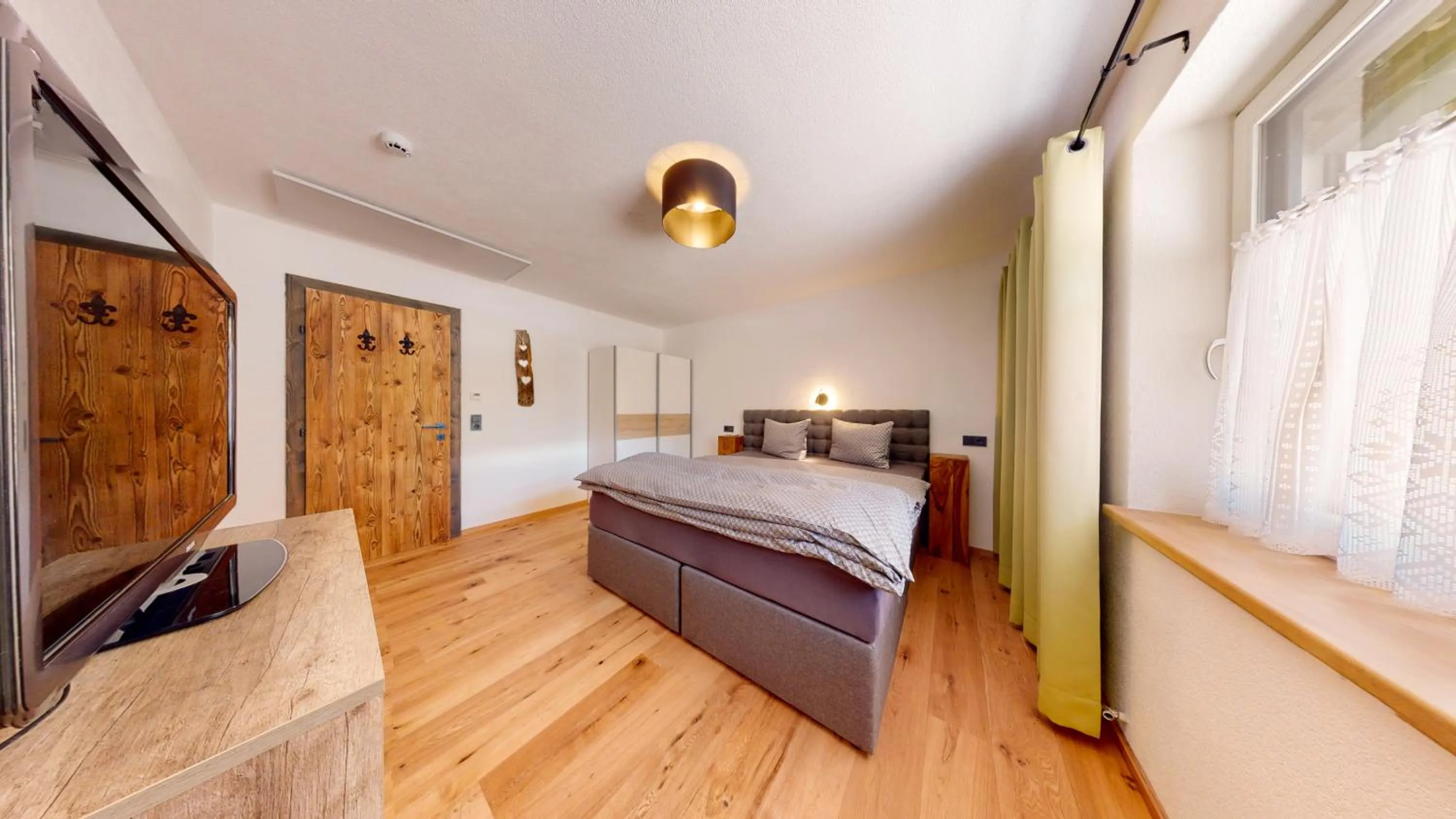 TV and multimedia, Bed in PitzPlus Appartements