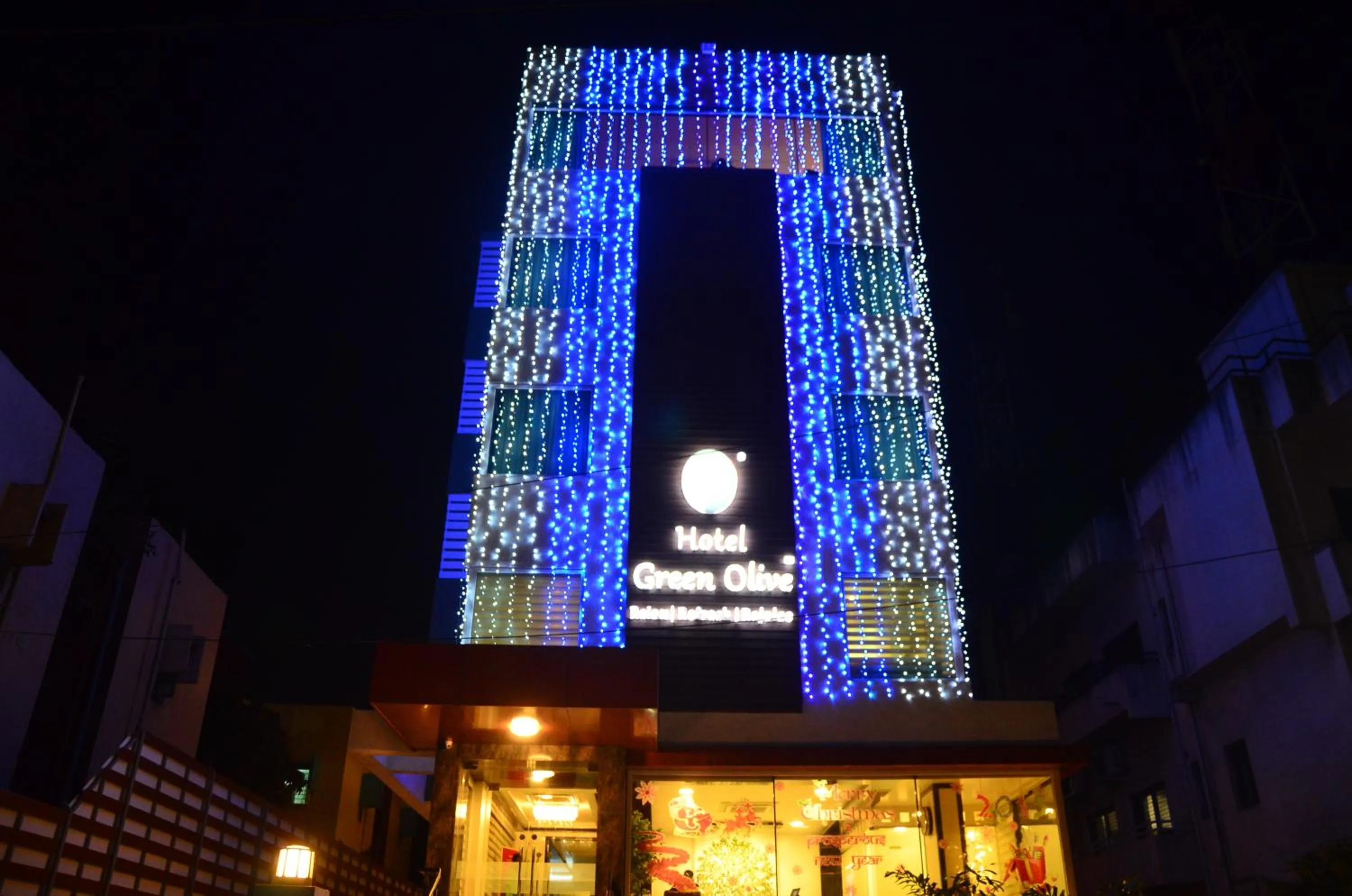 Facade/entrance in Hotel Green Olive