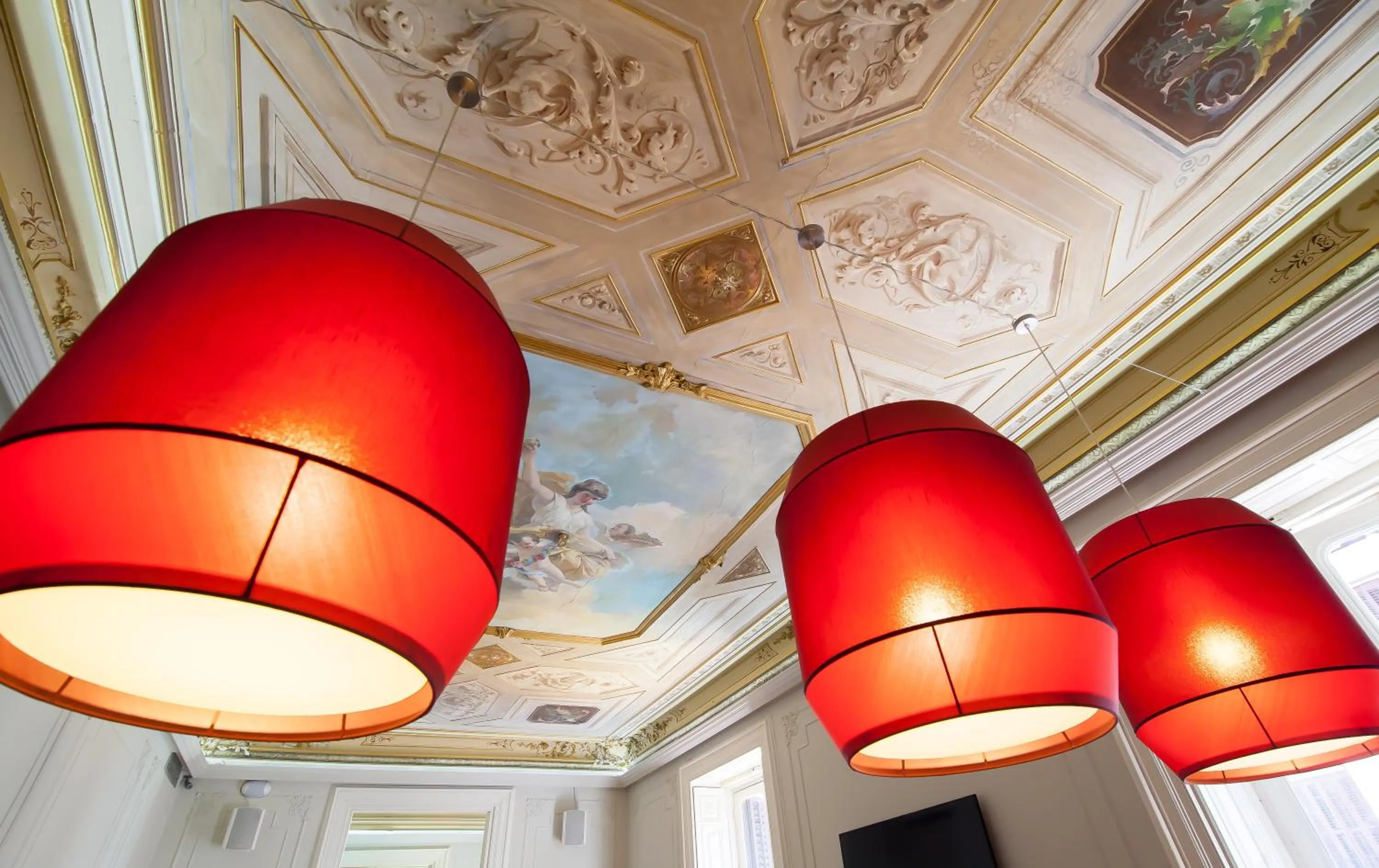 Communal lounge/ TV room in Toc Hostel Madrid