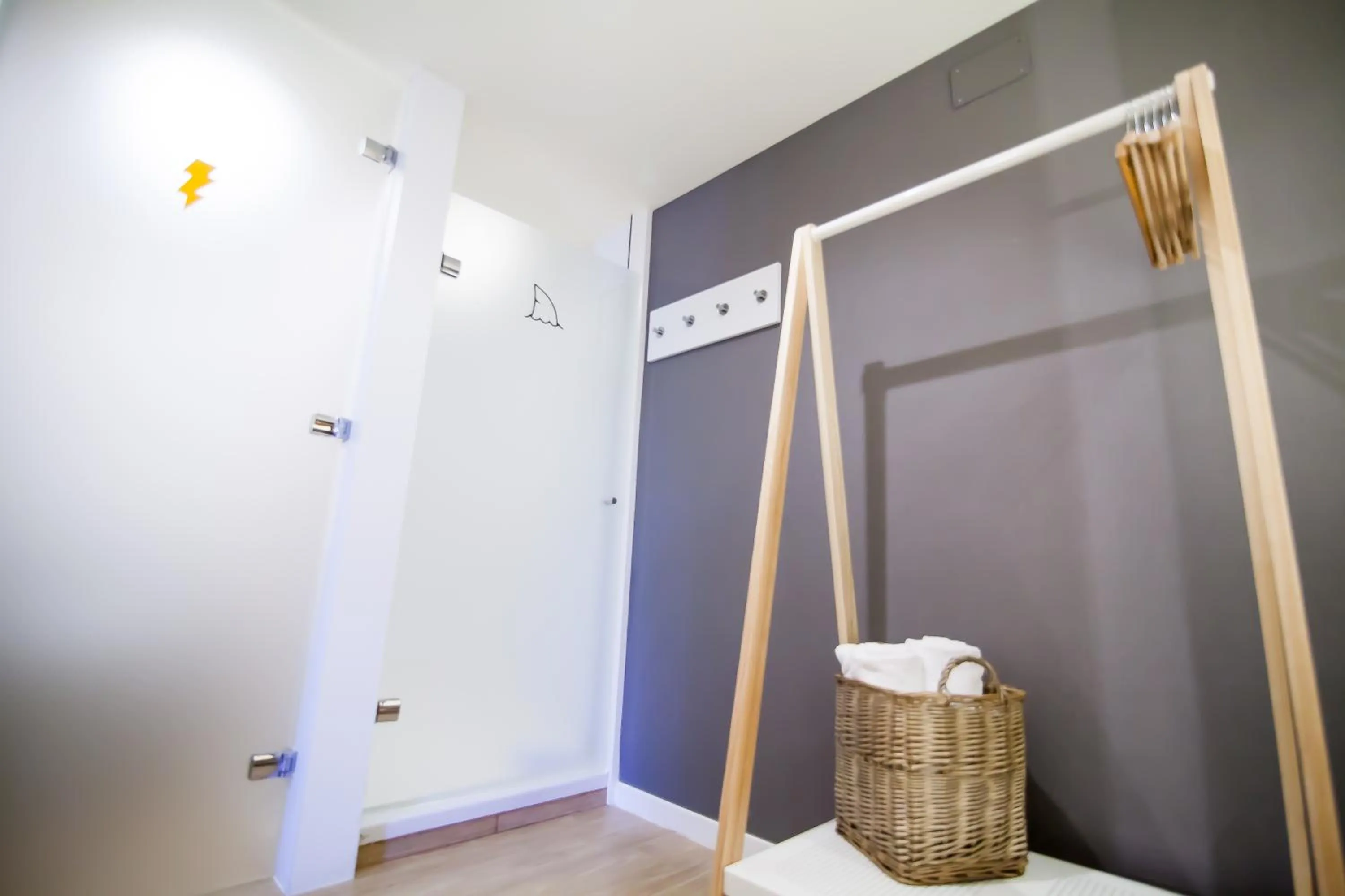 Shower in Toc Hostel Madrid