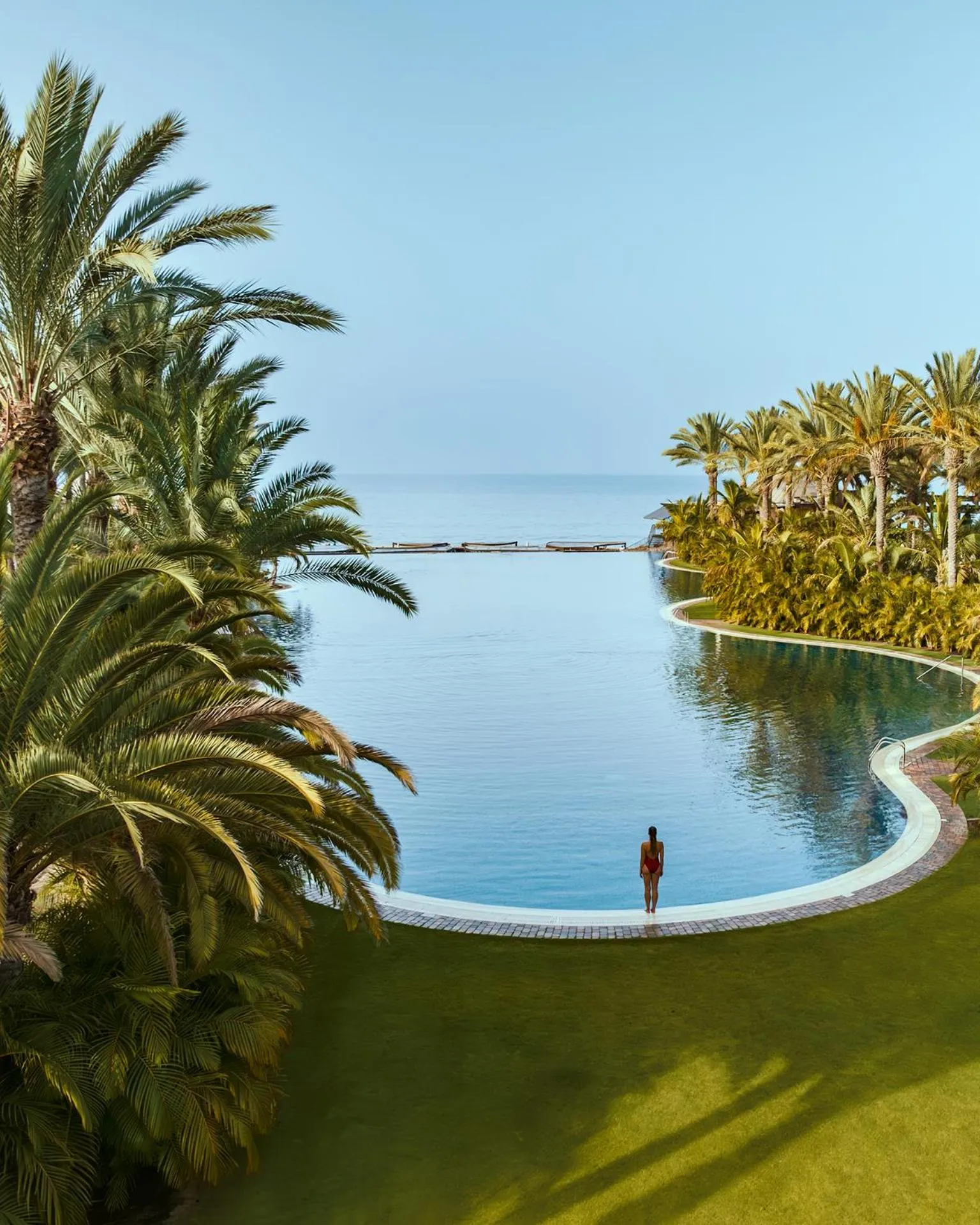 Swimming pool in Unique Club at Lopesan Costa Meloneras Resort