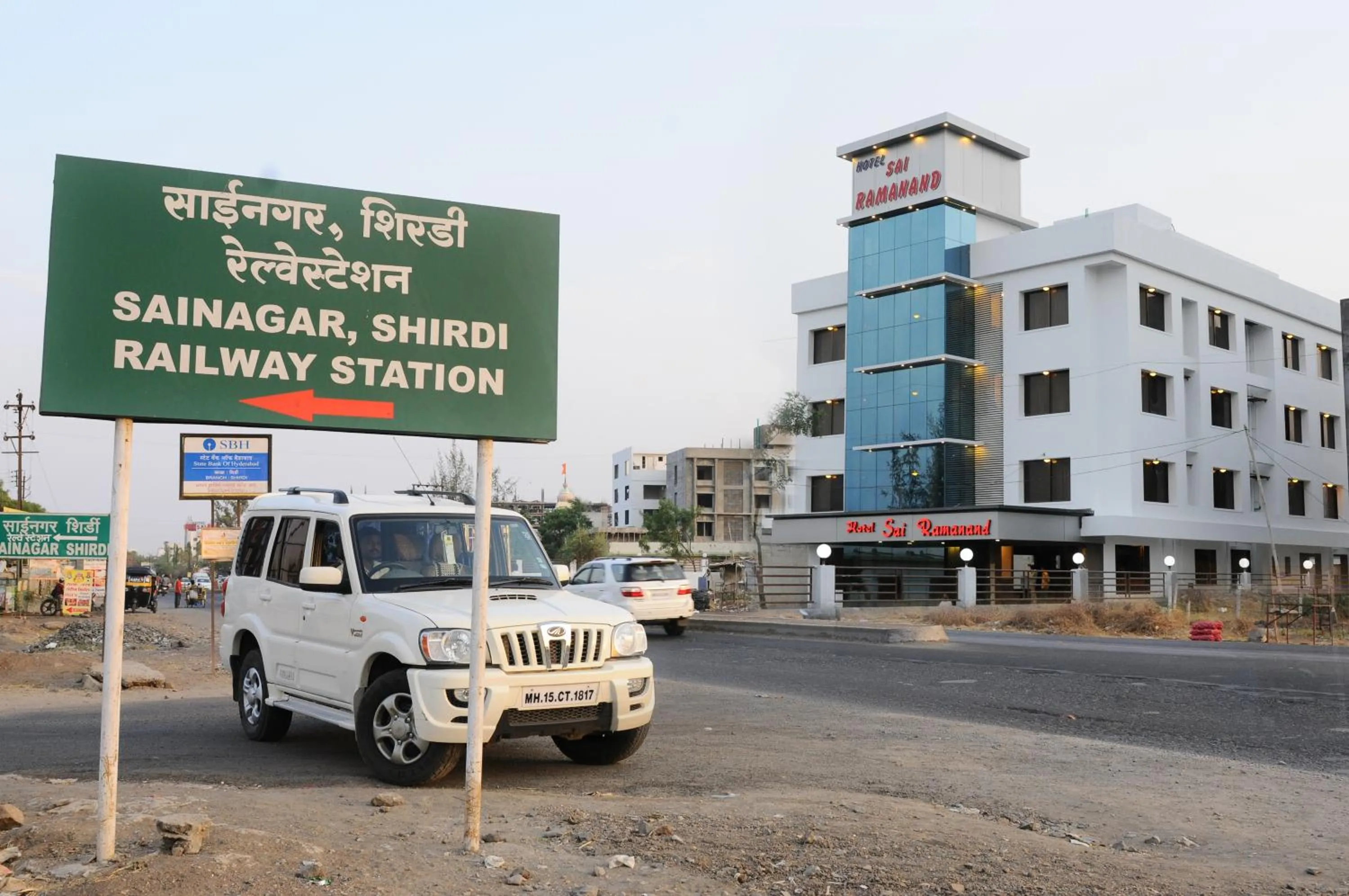 Facade/entrance in Hotel Sai Ramanand