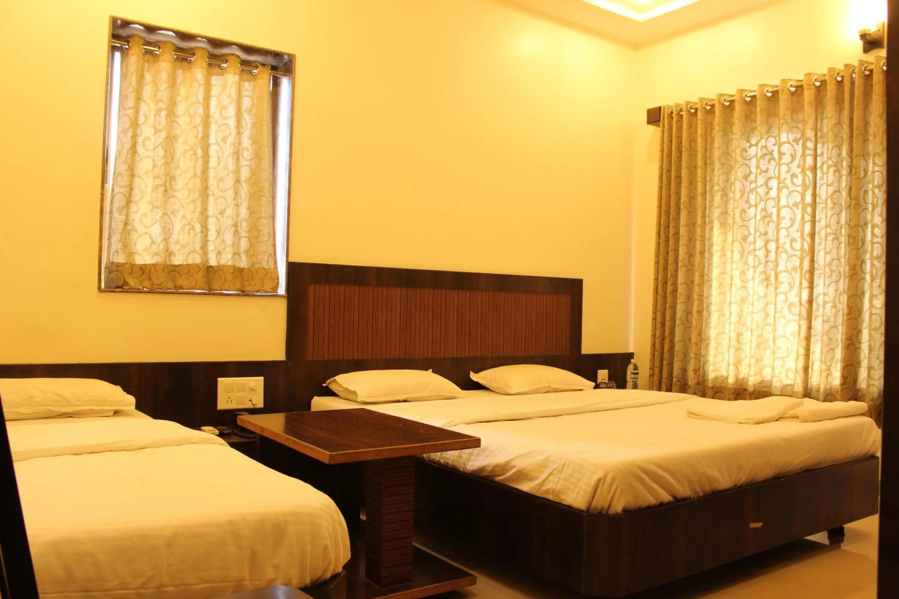 Bedroom, Bed in Hotel Sai Ramanand