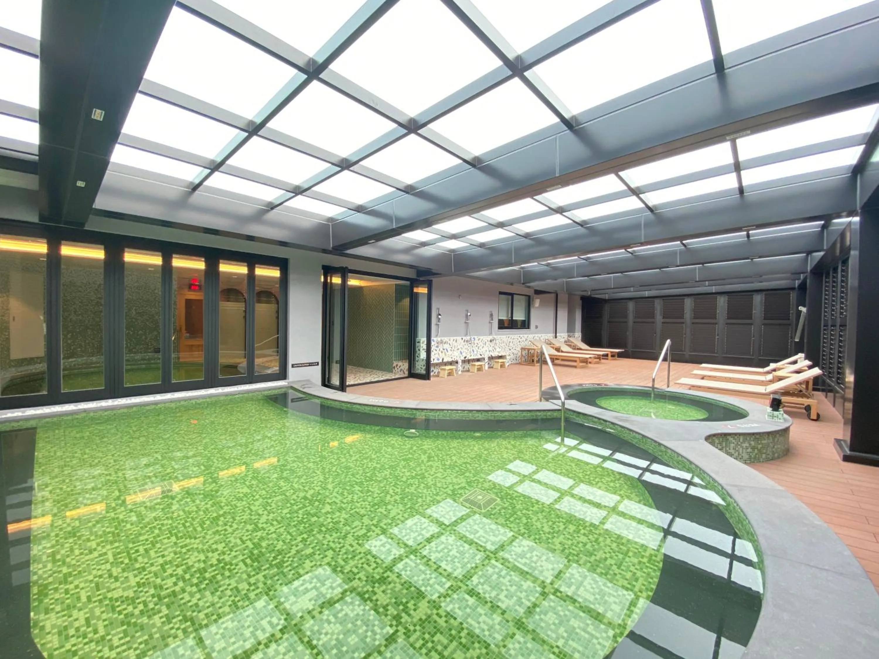 Hot Spring Bath in Wyndham Sun Moon Lake