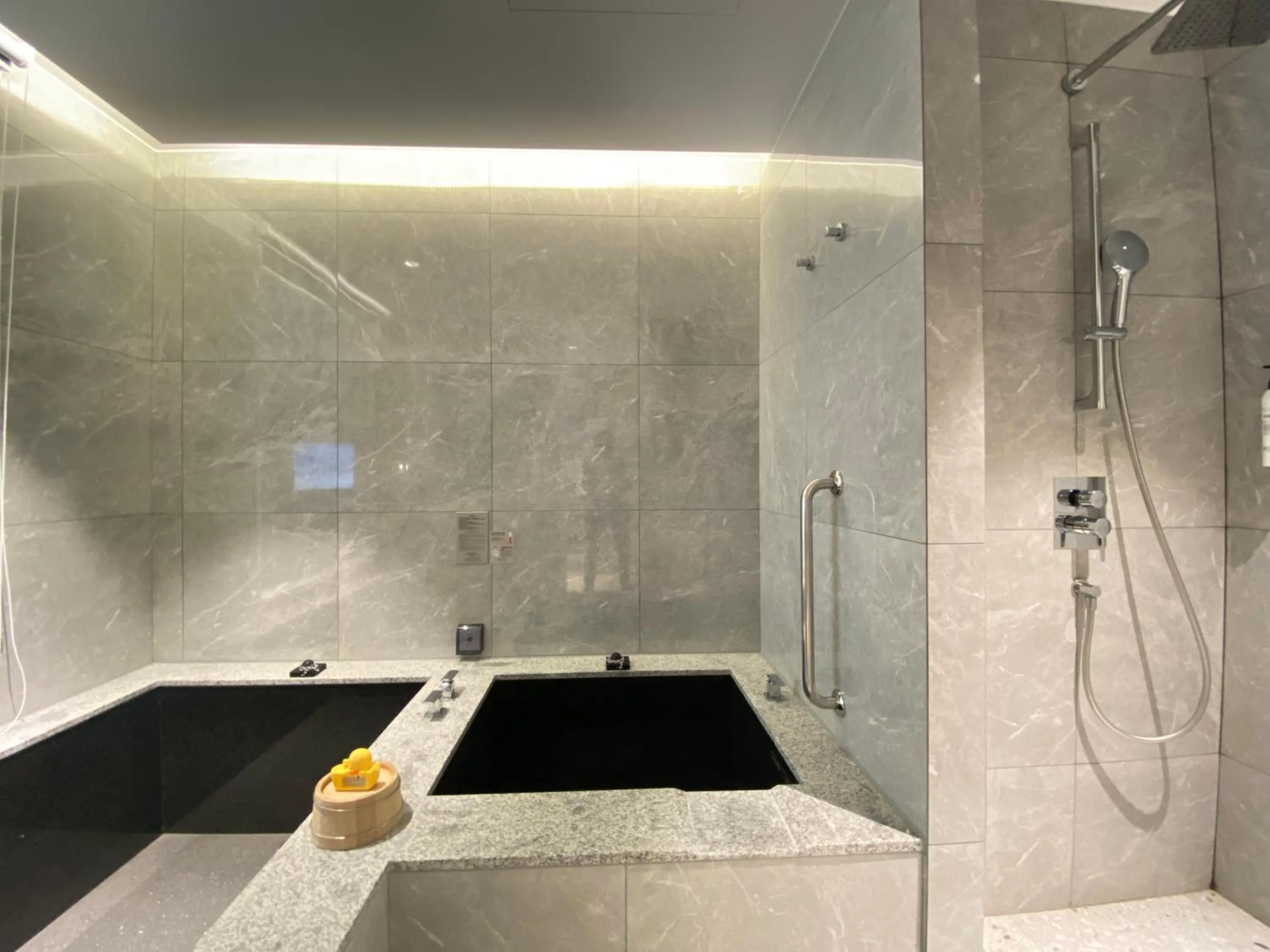 Hot Spring Bath in Wyndham Sun Moon Lake