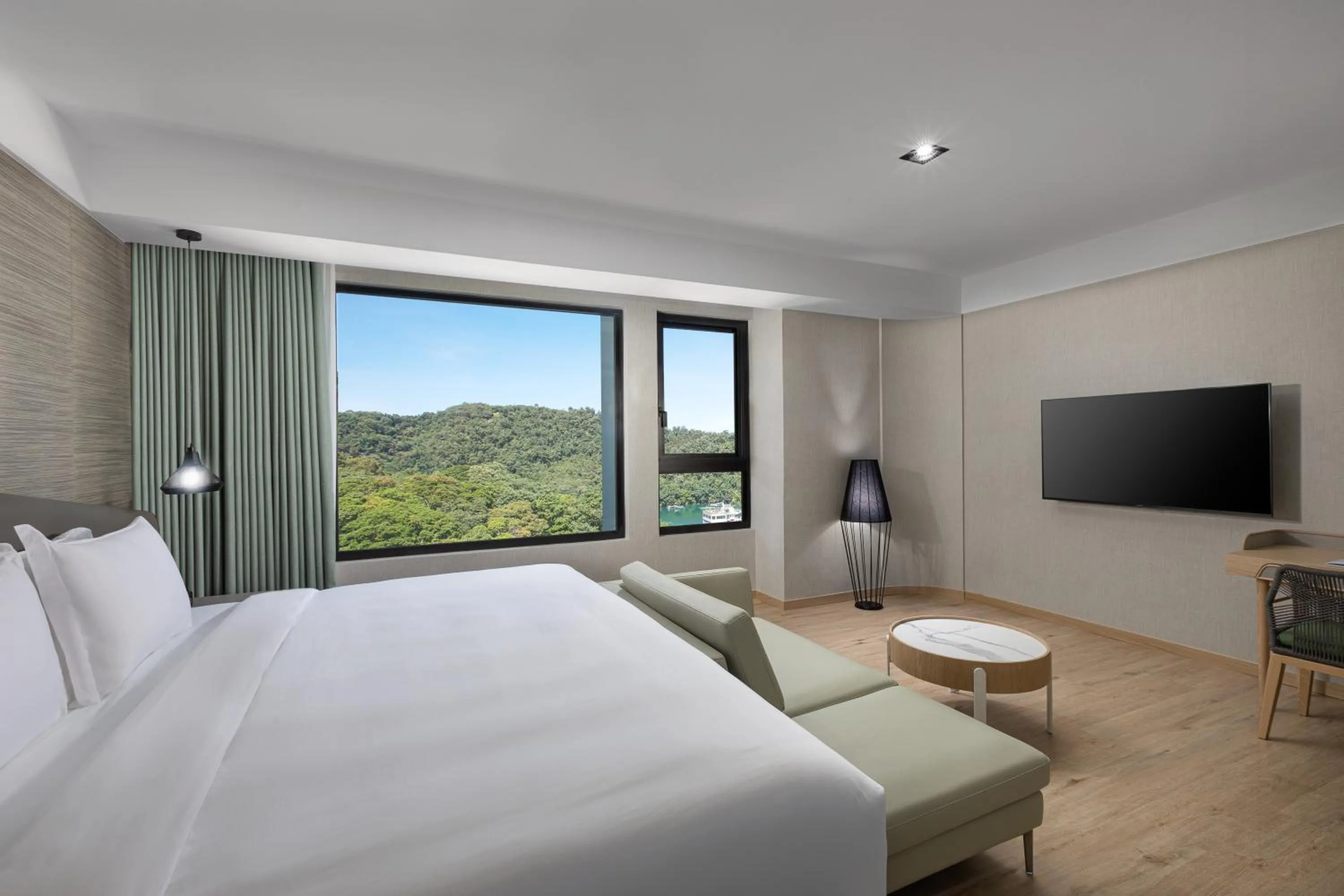 Photo of the whole room, Bed in Wyndham Sun Moon Lake