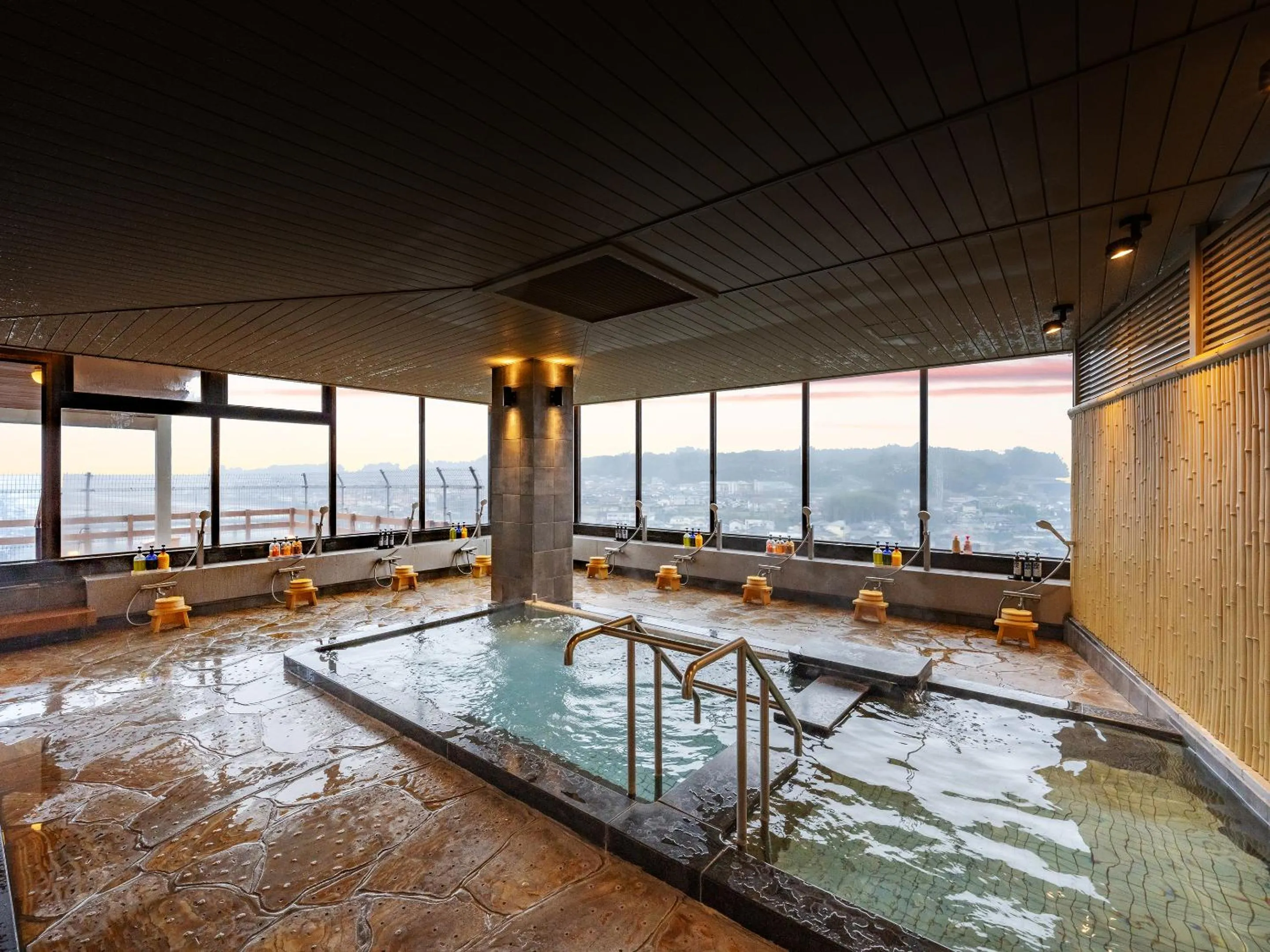 Public Bath in Mikuma Hotel